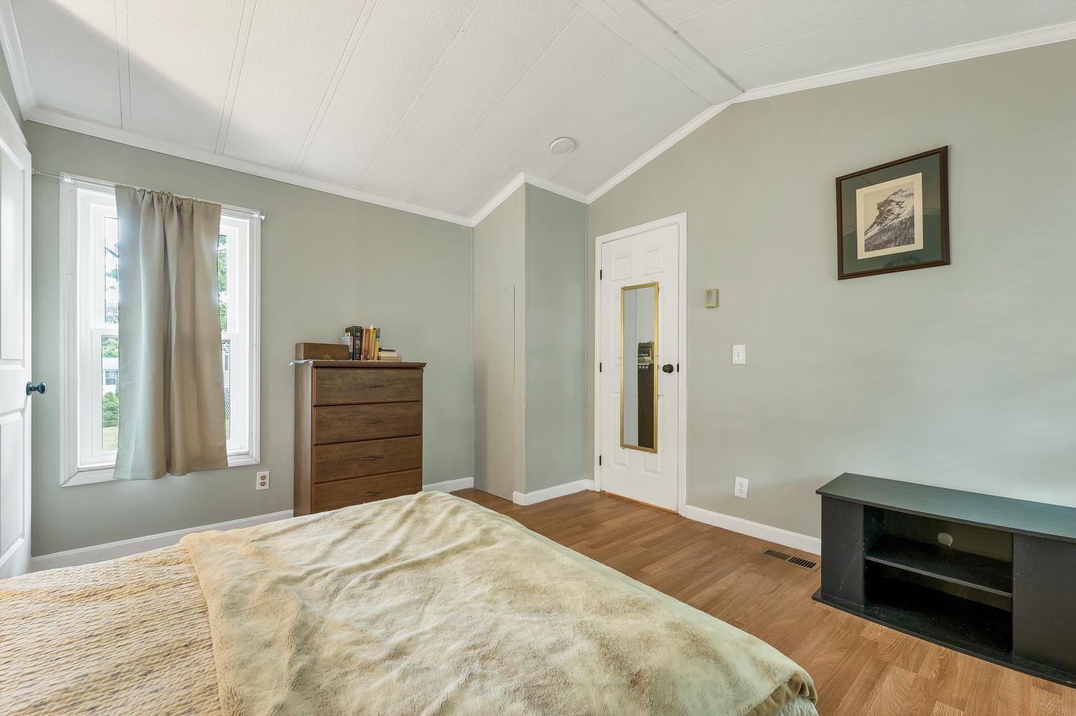5 North Dewberry Lane Property Photo 12