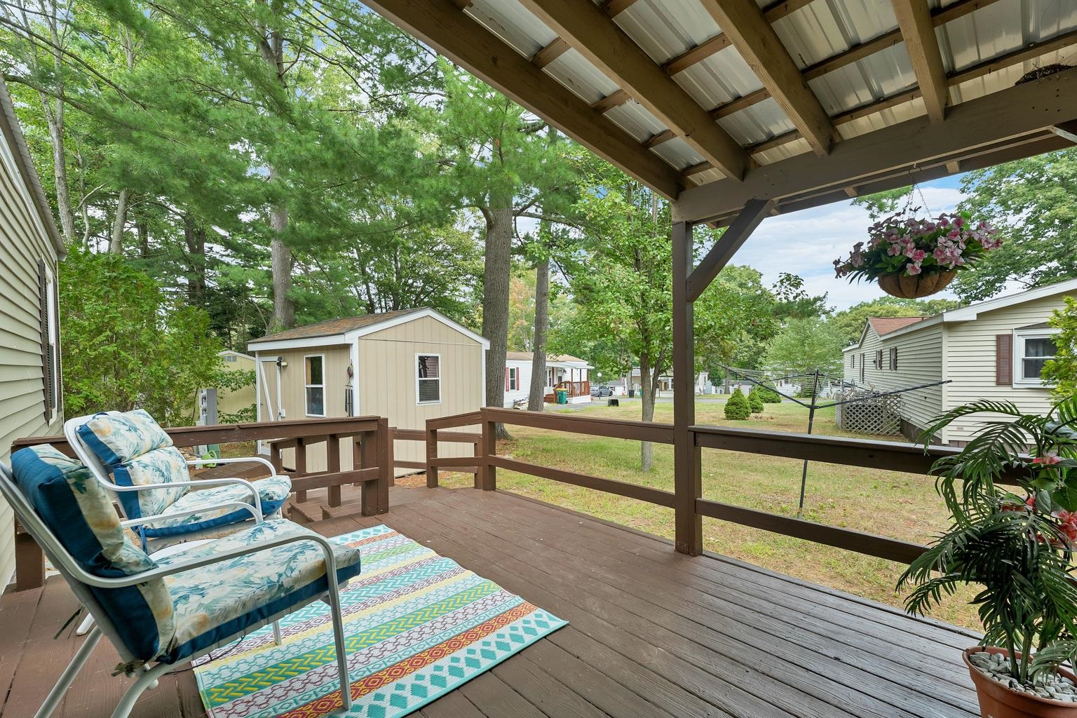5 North Dewberry Lane Property Photo 24