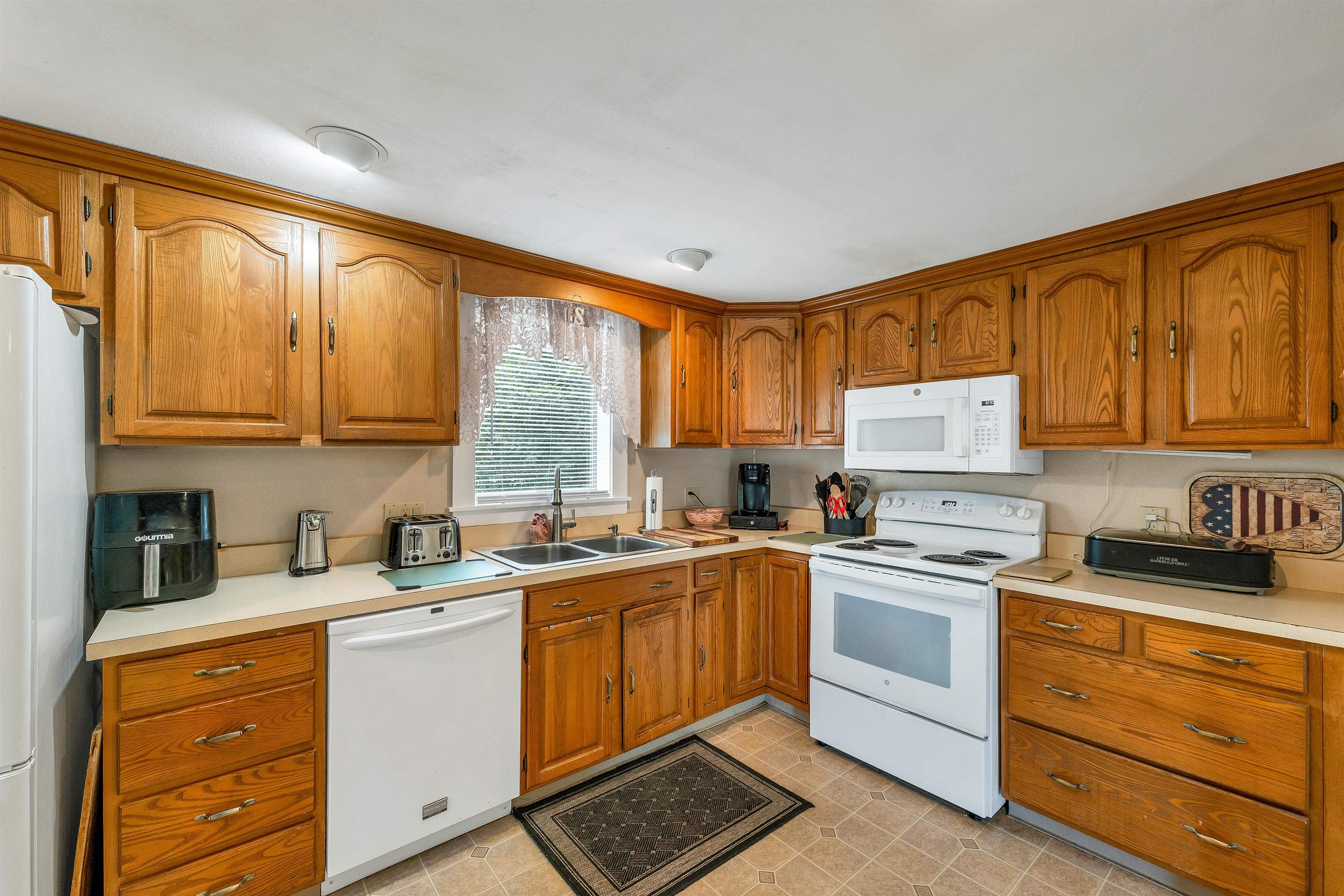 101 Pine Street Property Photo 2