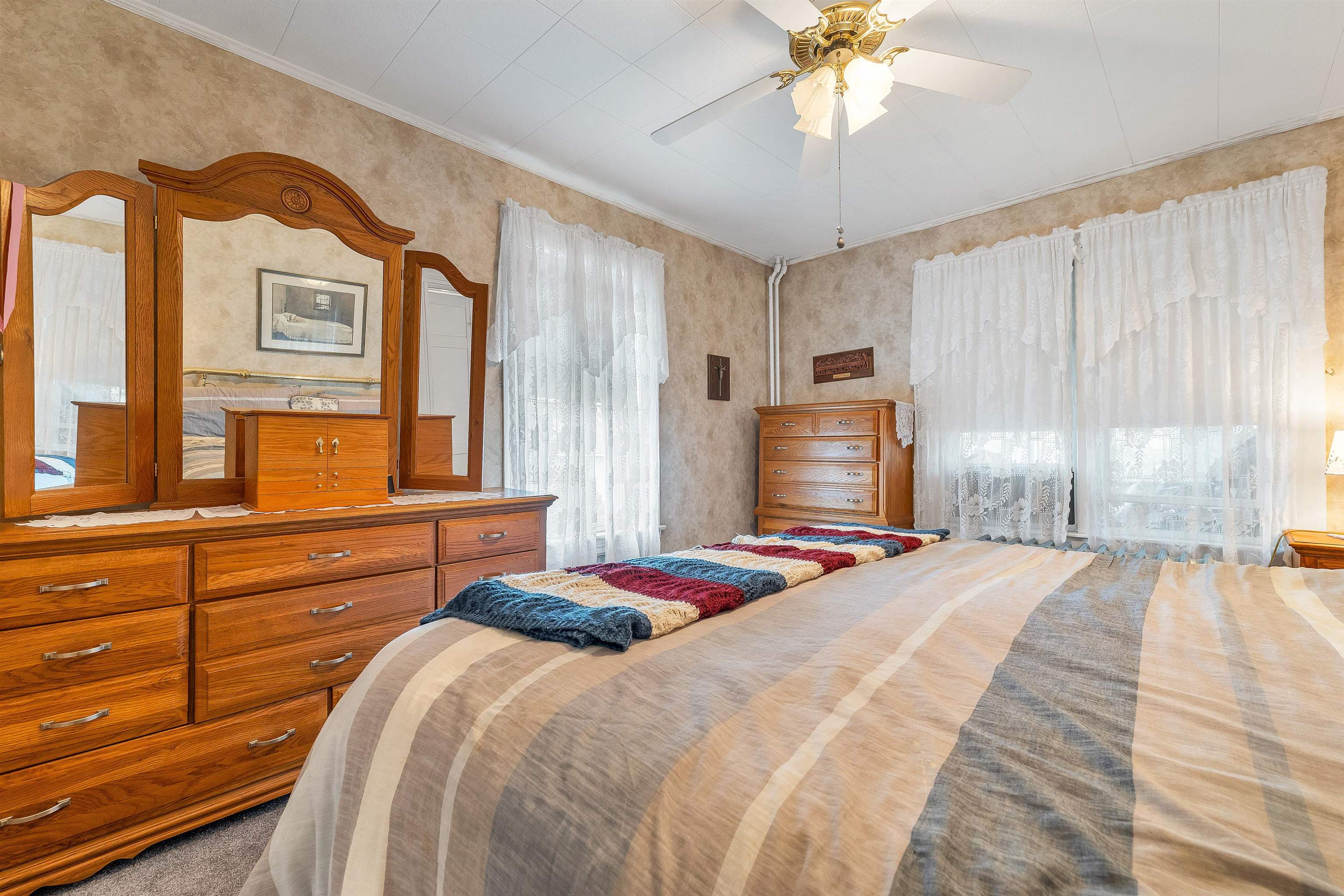 101 Pine Street Property Photo 18