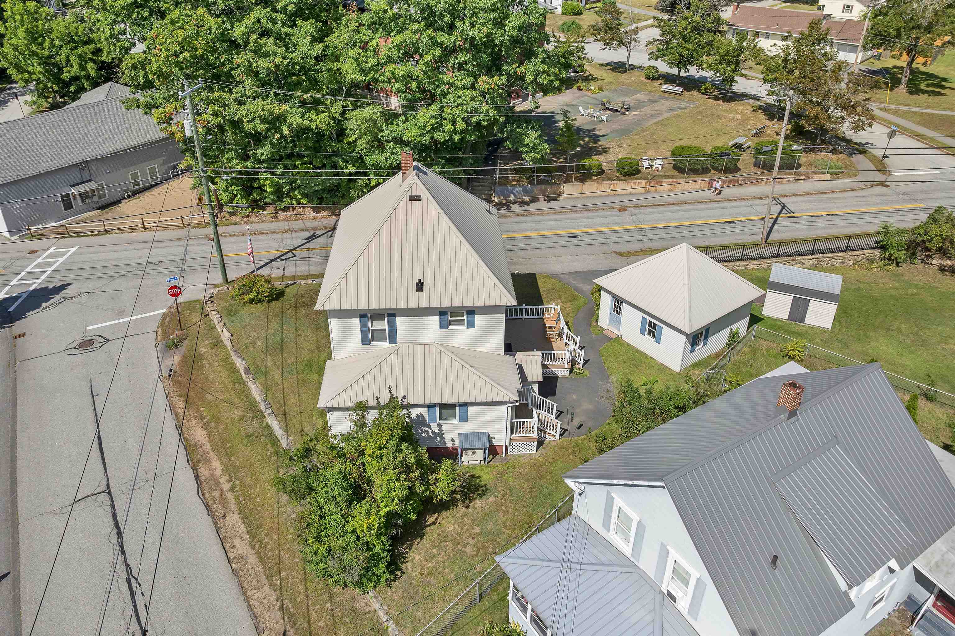 101 Pine Street Property Photo 27