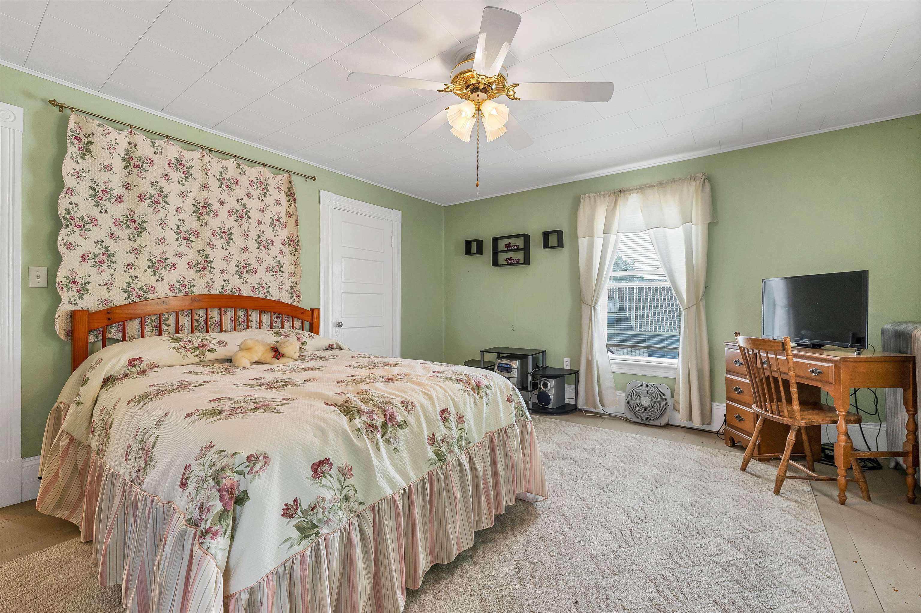 101 Pine Street Property Photo 32