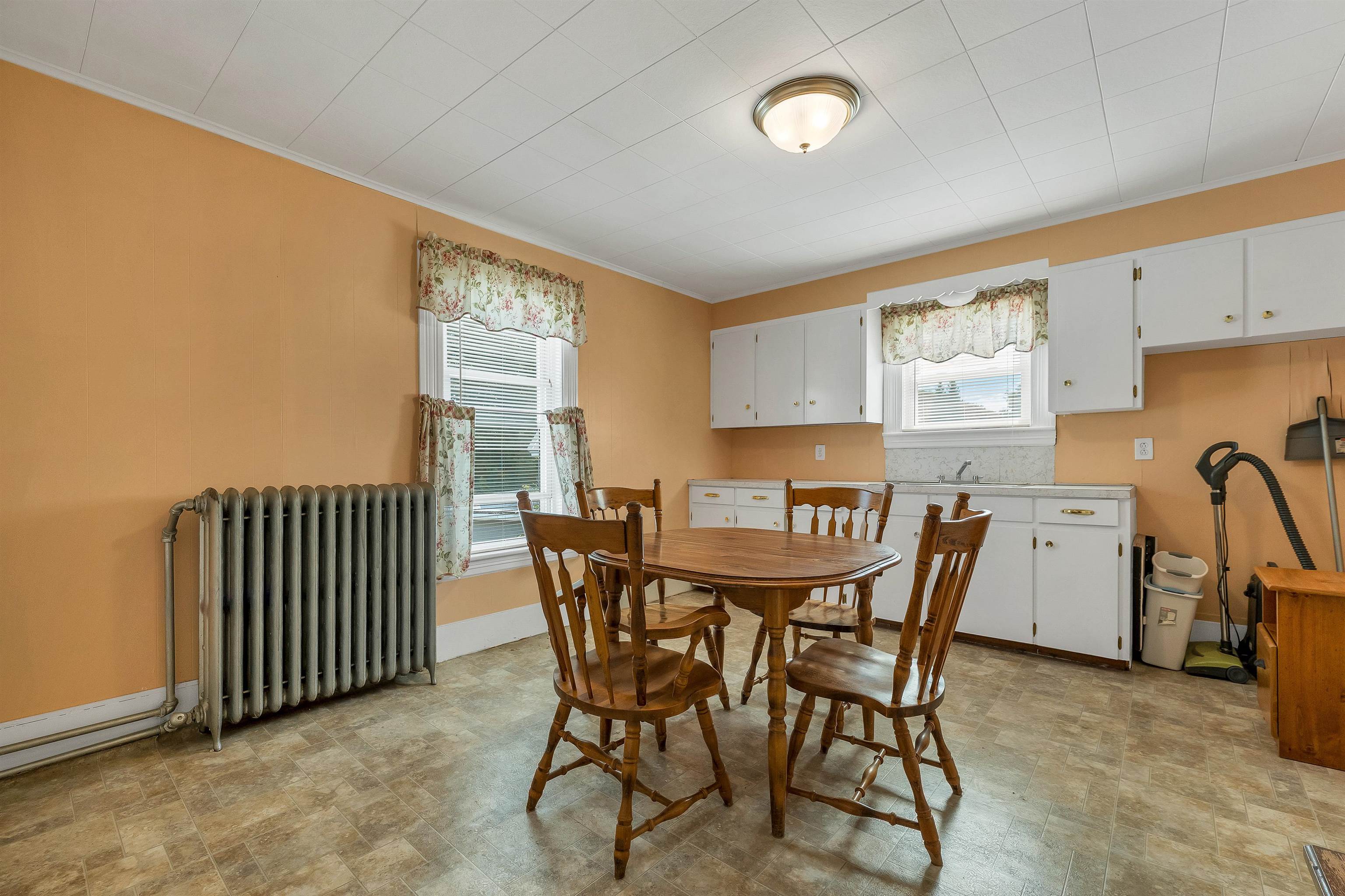 101 Pine Street Property Photo 42