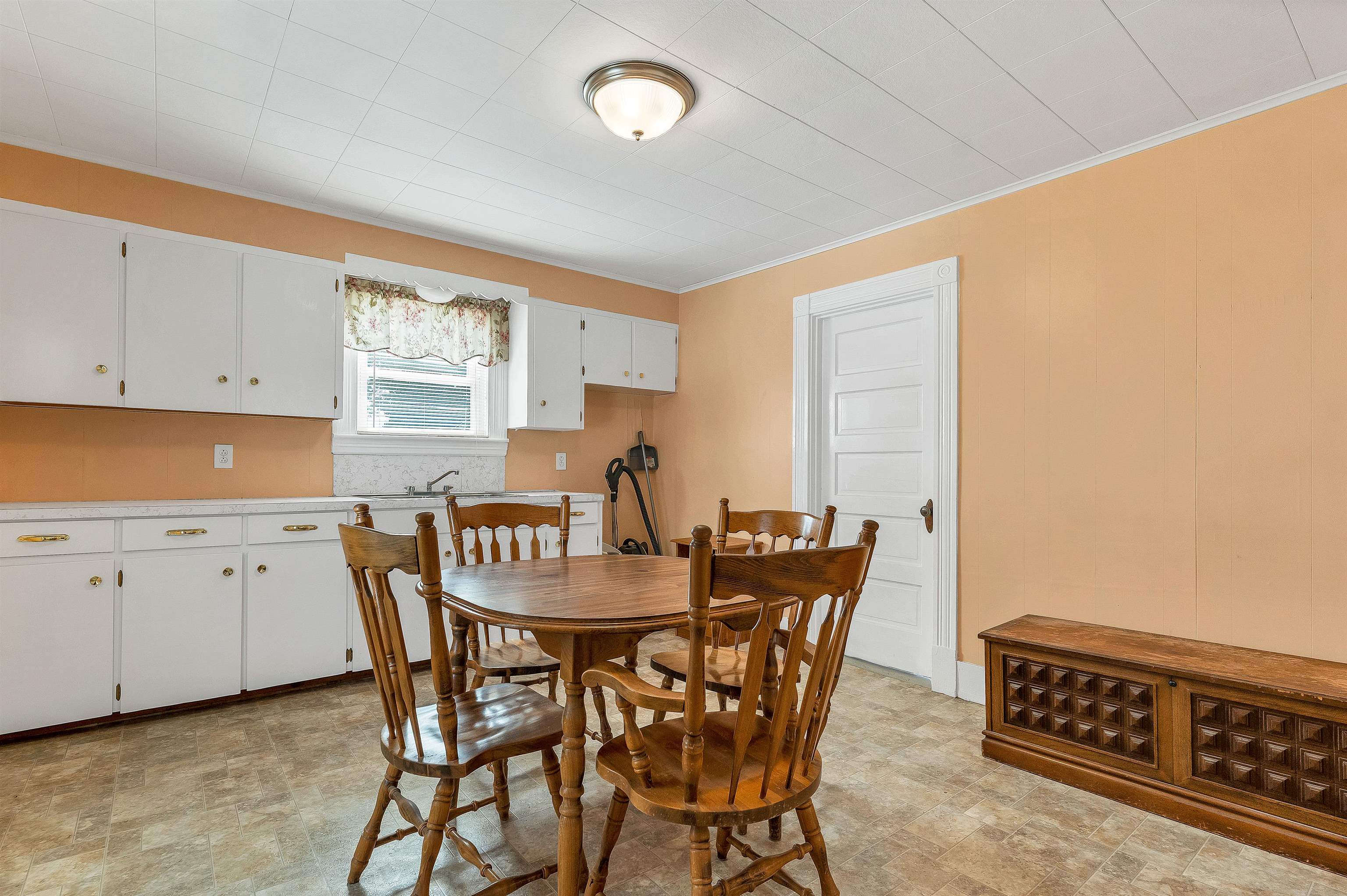 101 Pine Street Property Photo 43