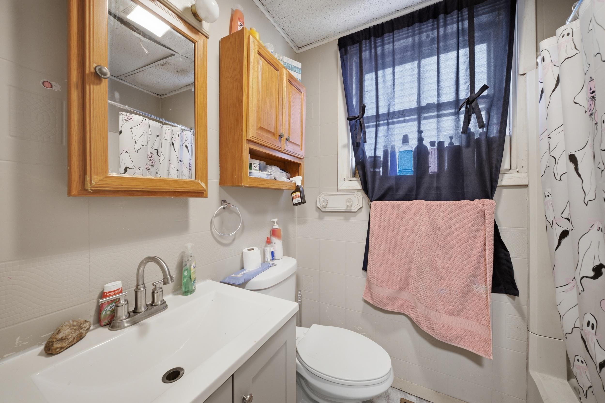 201 Auburn Street Property Photo 6