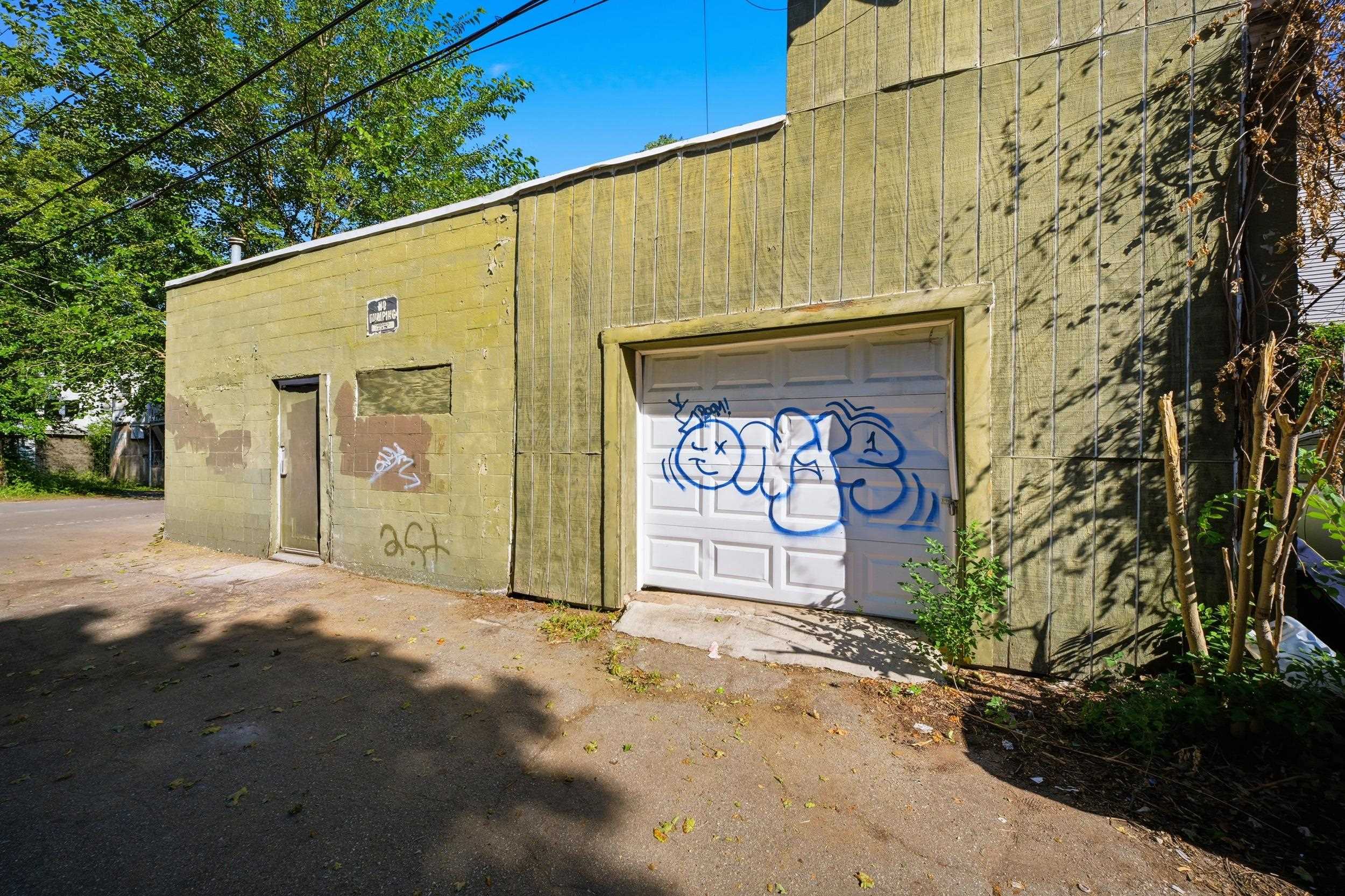 201 Auburn Street Property Photo 33