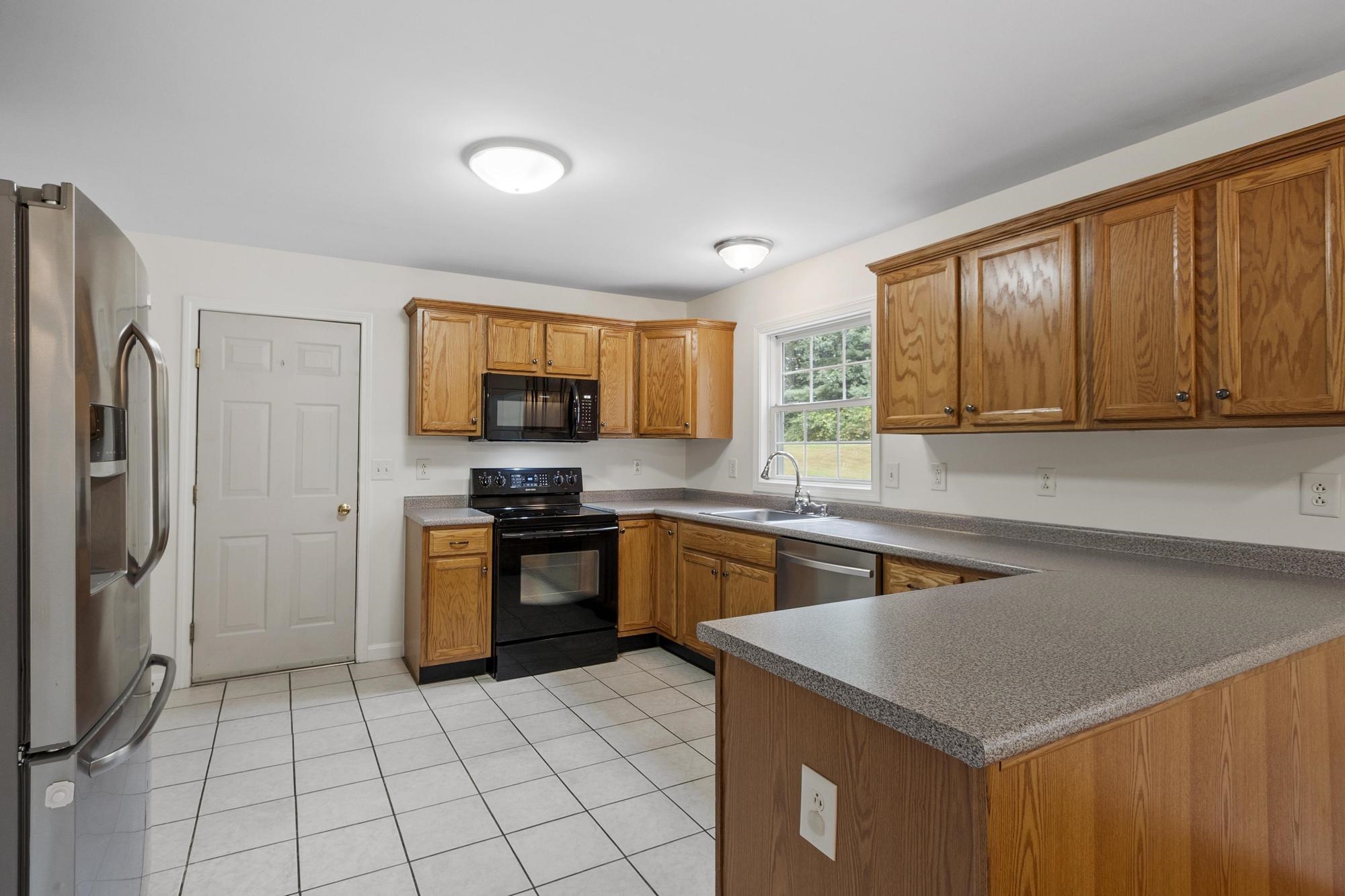 845 Bridge Street Property Photo 15