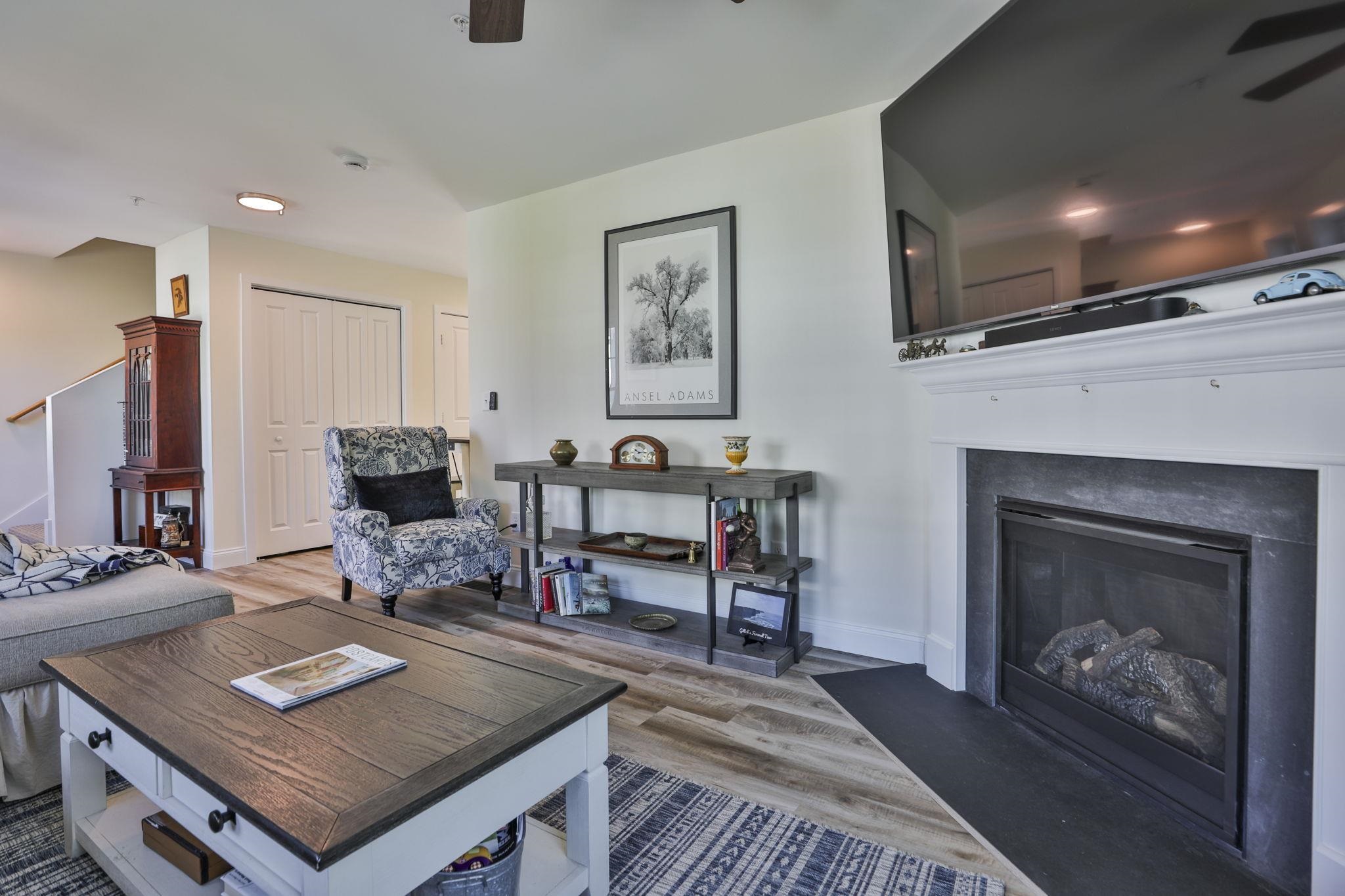 4 Bovee Way Property Photo 20