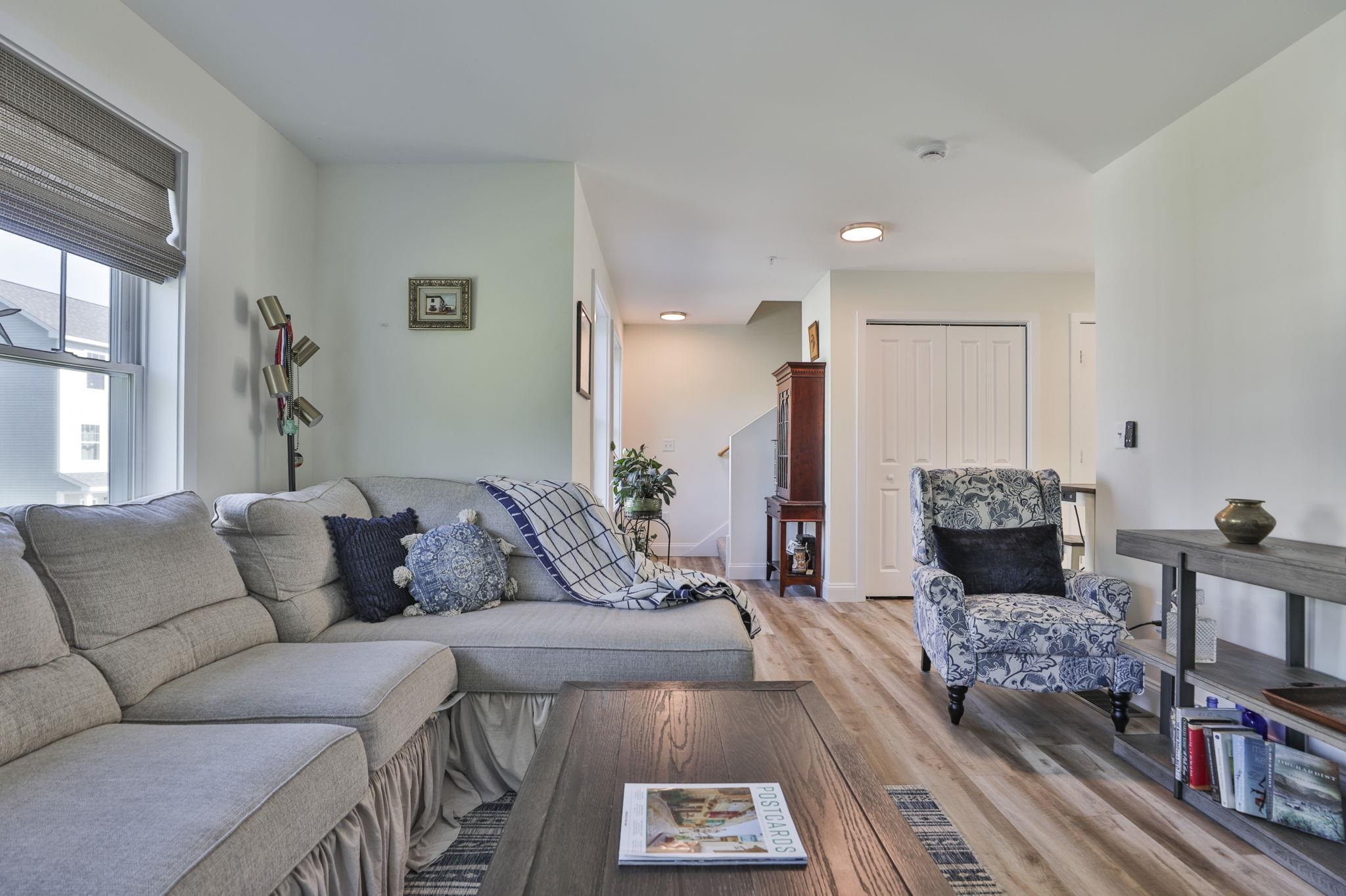 4 Bovee Way Property Photo 22