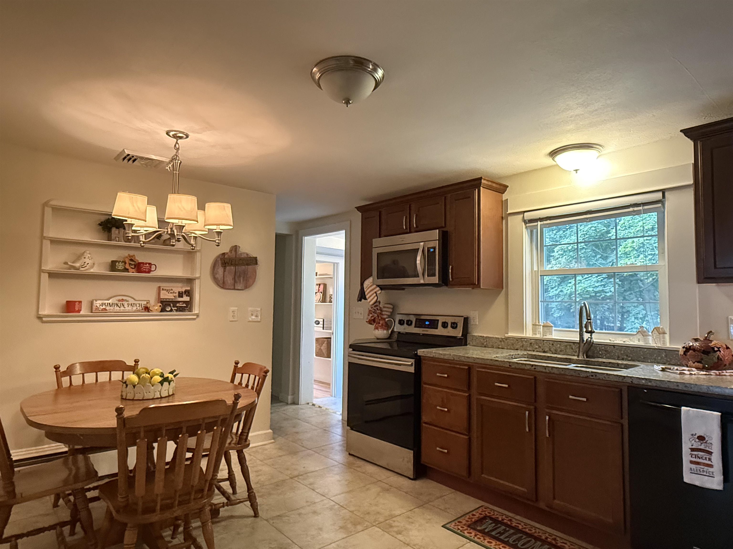 40 Atherton Avenue Property Photo 11