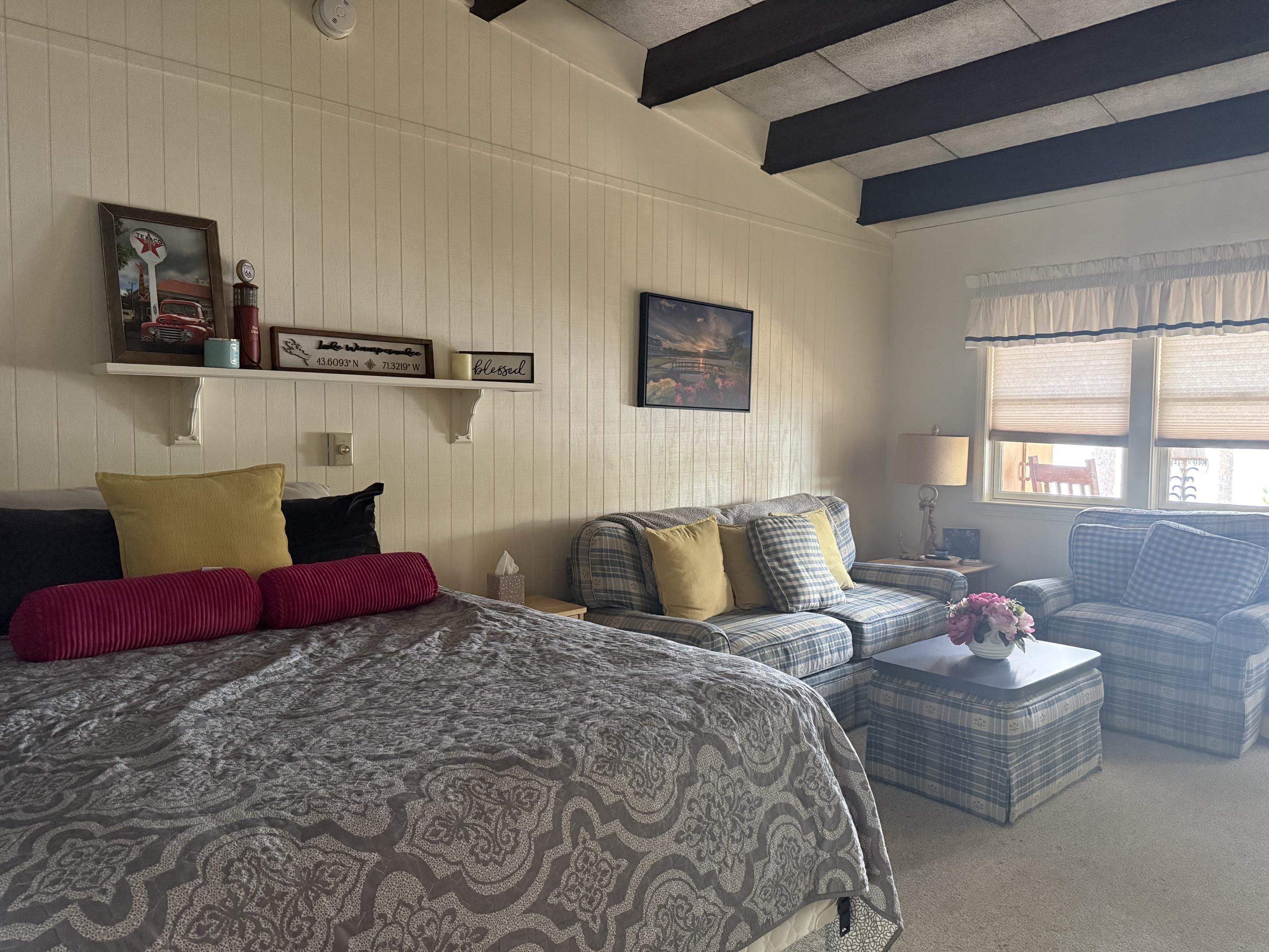 766 Weirs Boulevard Property Photo 3