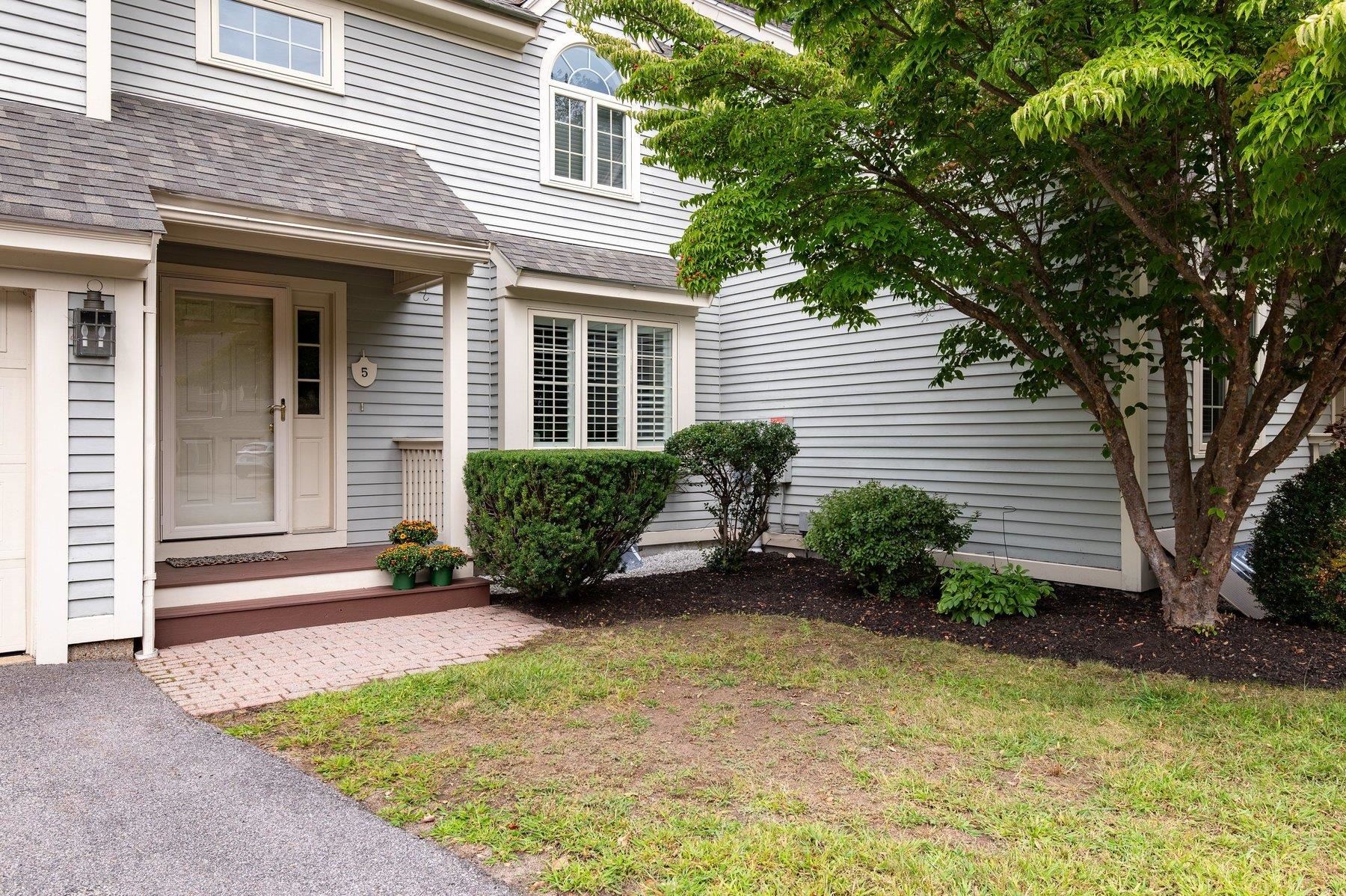 5 Peninsula Drive Property Photo 2