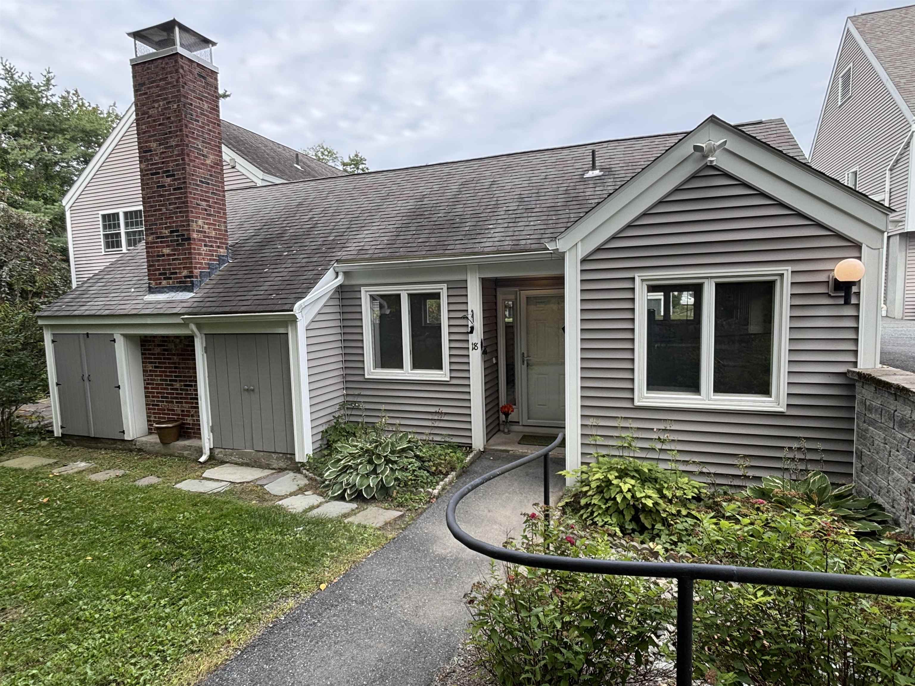 18 Hilltop Place Property Photo 3