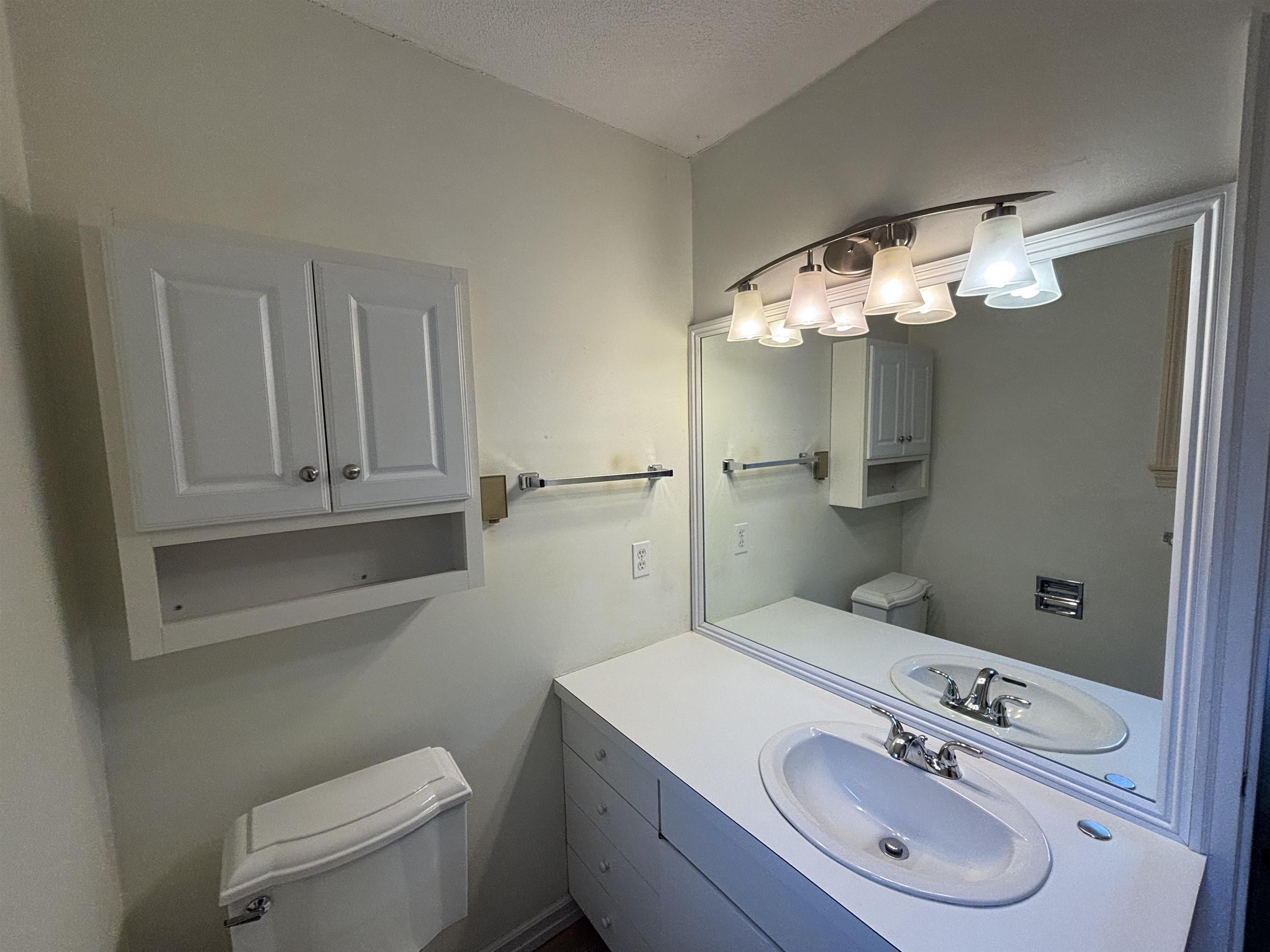 18 Hilltop Place Property Photo 17