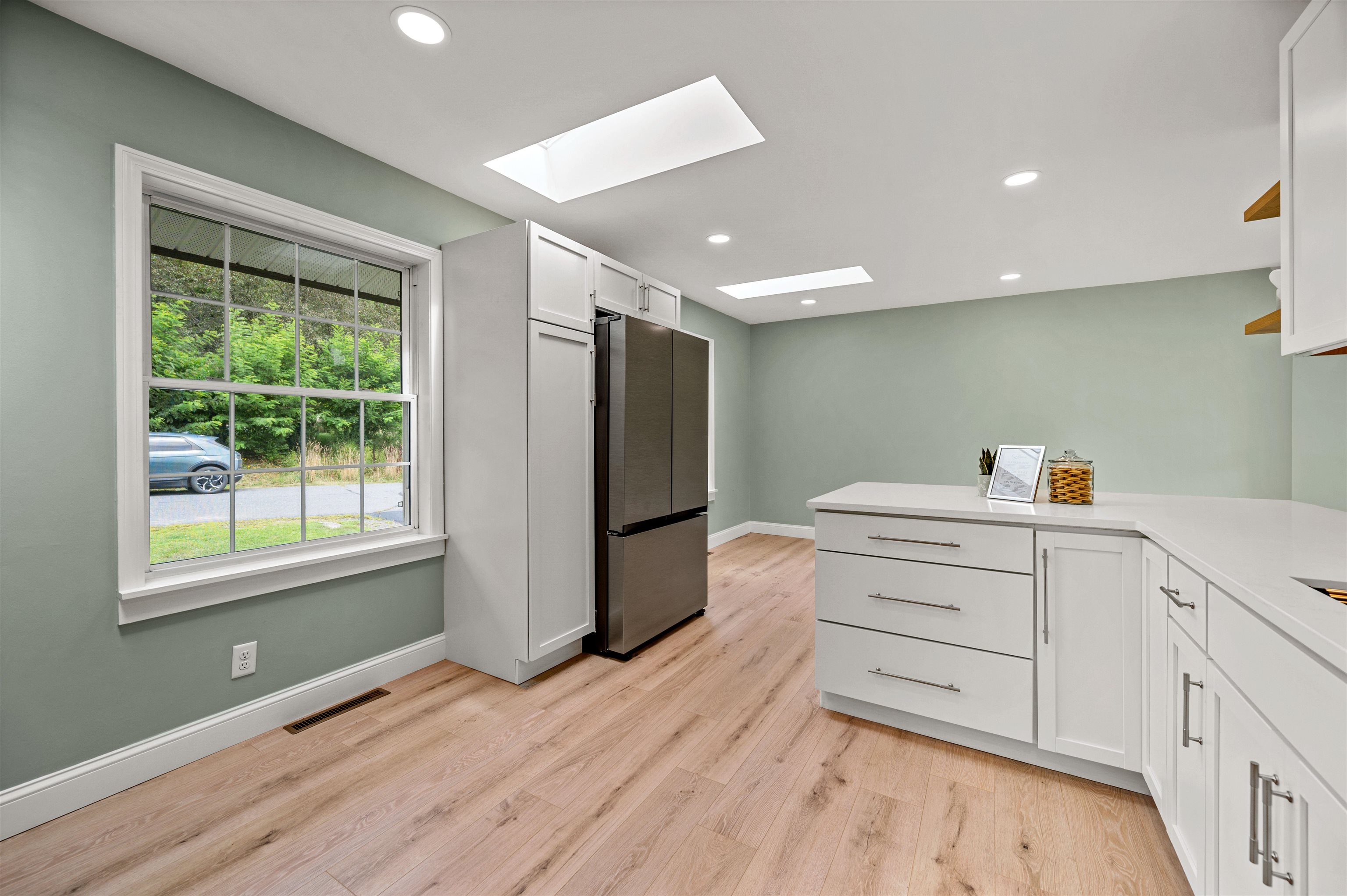 321 State Street Property Photo 8