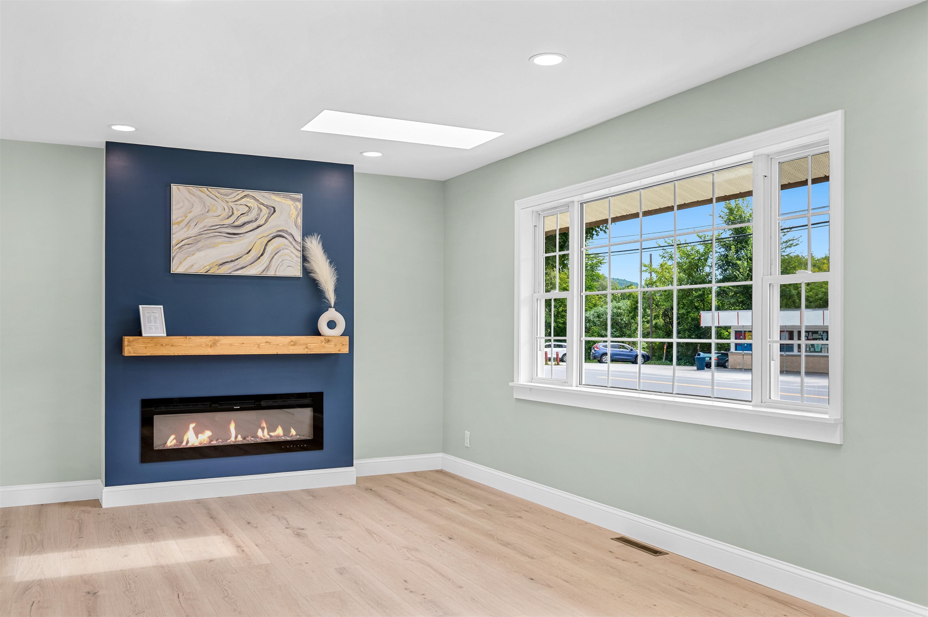 321 State Street Property Photo 15