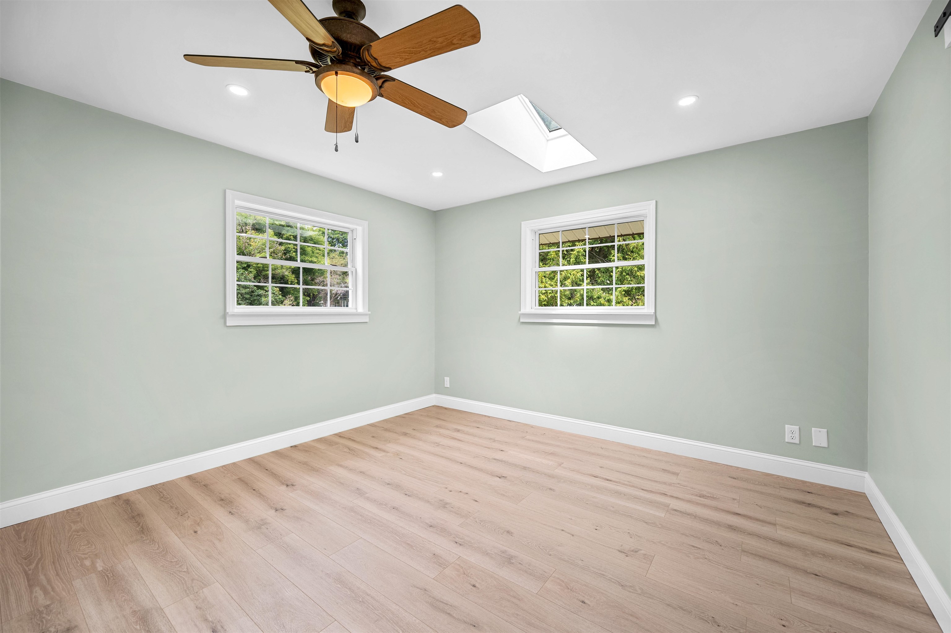 321 State Street Property Photo 23