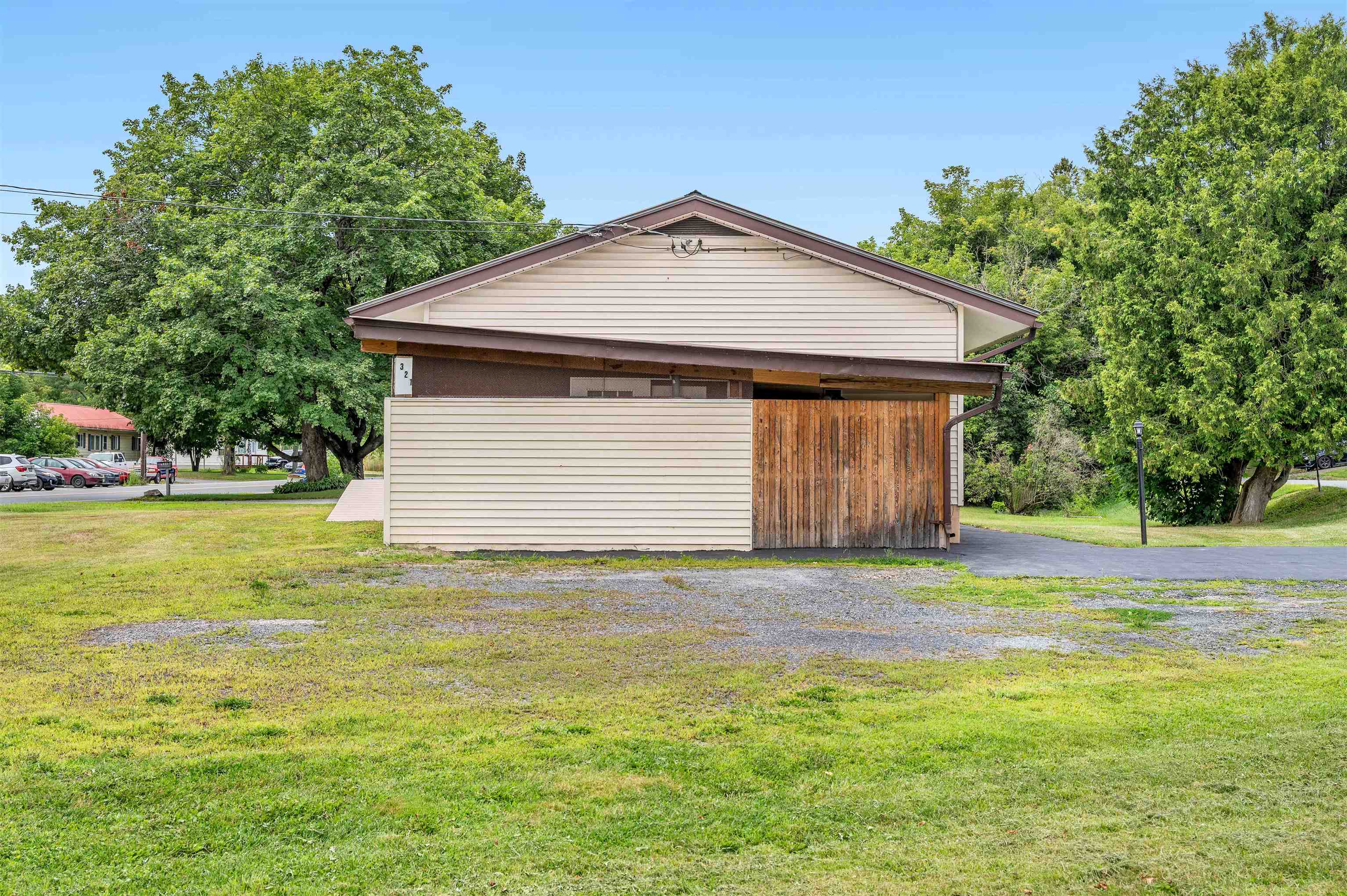 321 State Street Property Photo 44