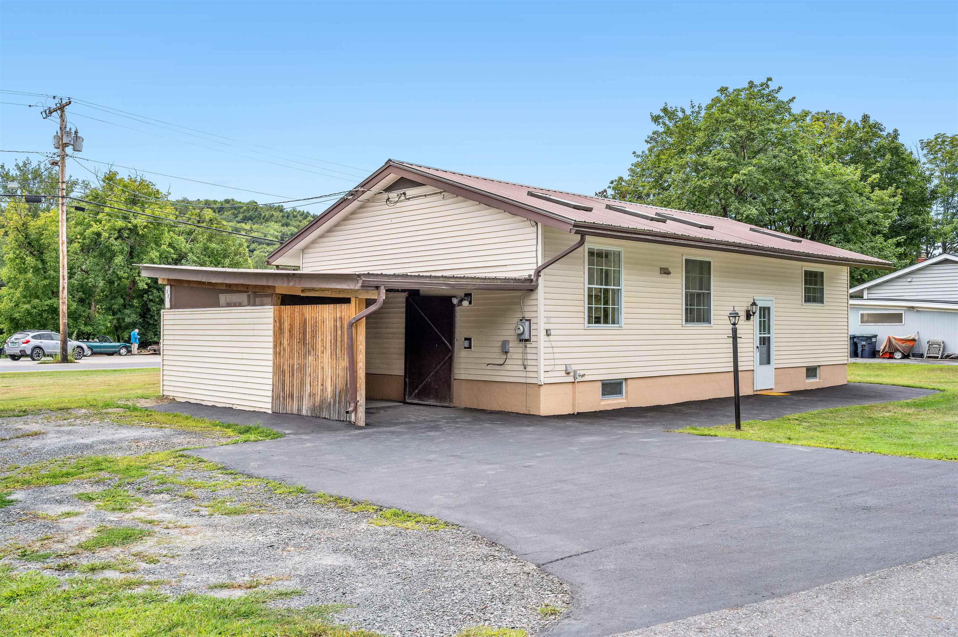321 State Street Property Photo 45