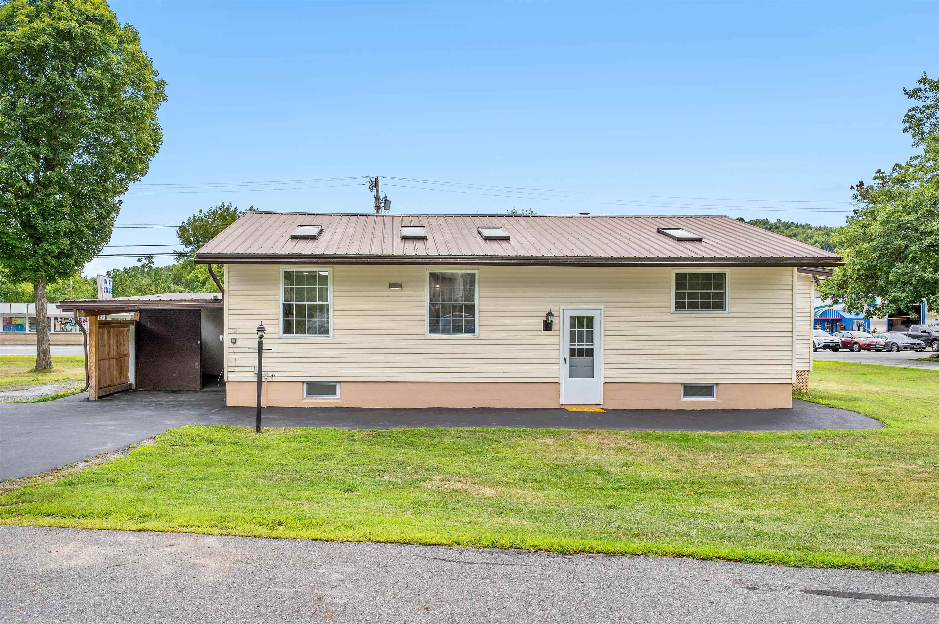 321 State Street Property Photo 49