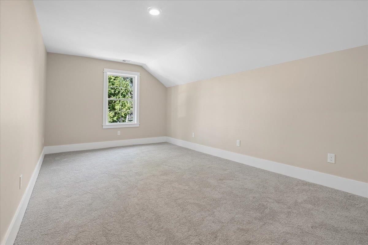 26 Lamonte Street Property Photo 32