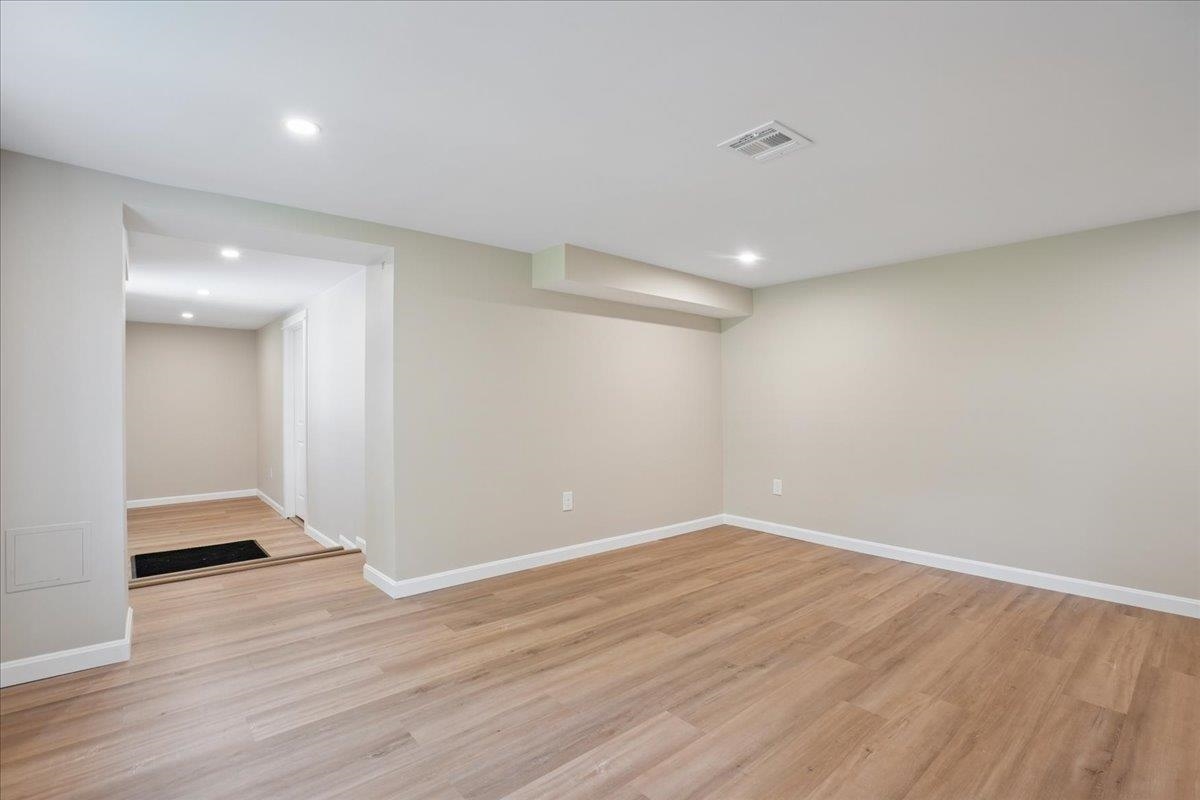 26 Lamonte Street Property Photo 40