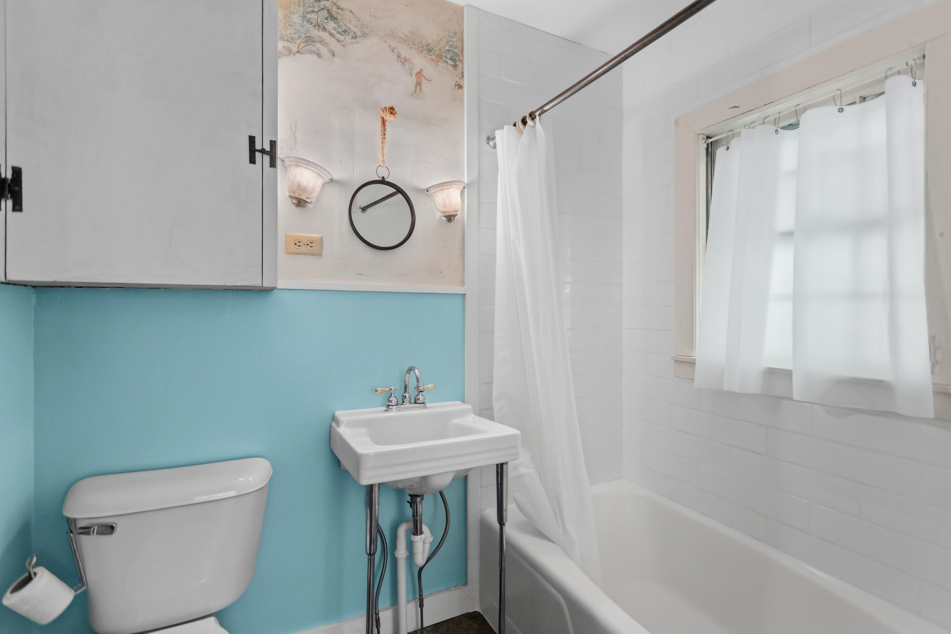 6 Forest Road Property Photo 11