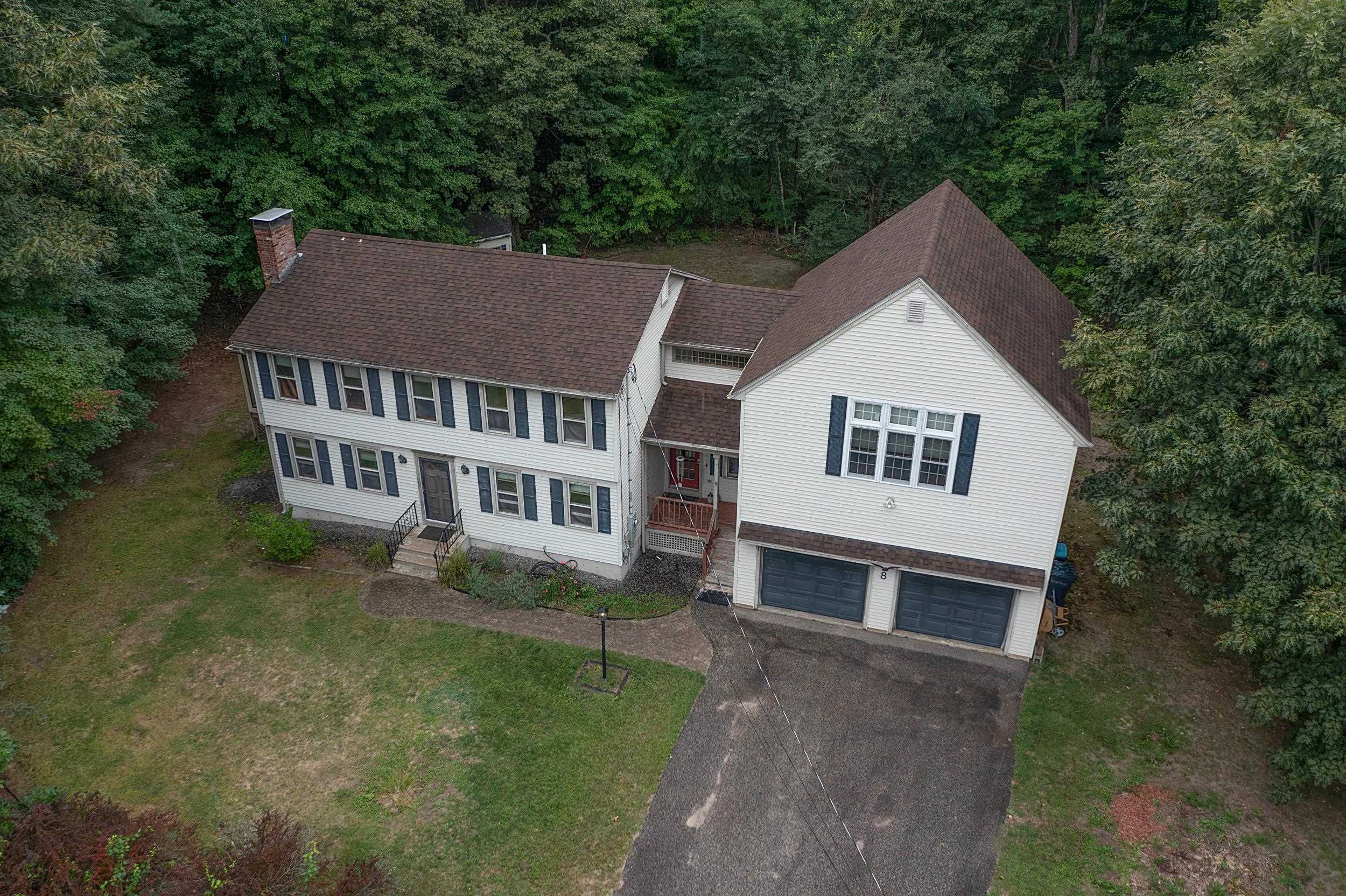 8 Raelynn Drive Property Photo 2