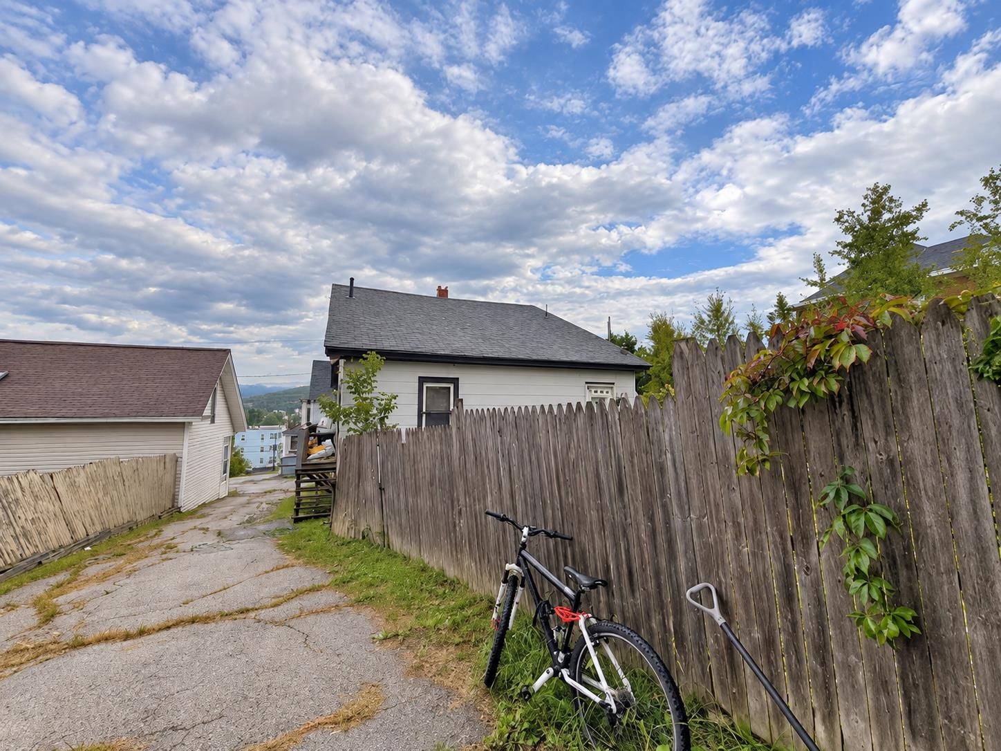 653 2nd Avenue Property Photo 2