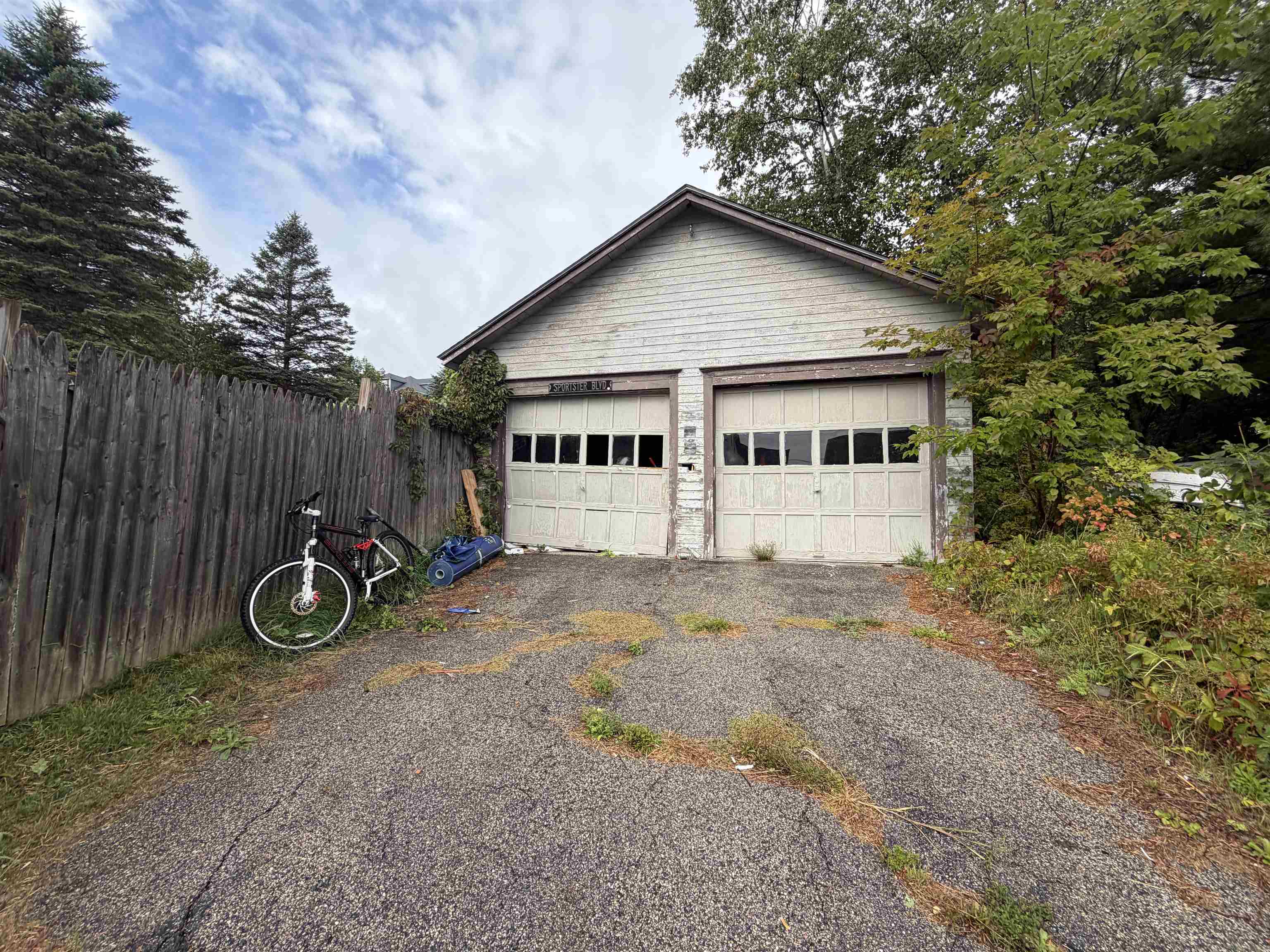 653 2nd Avenue Property Photo 15