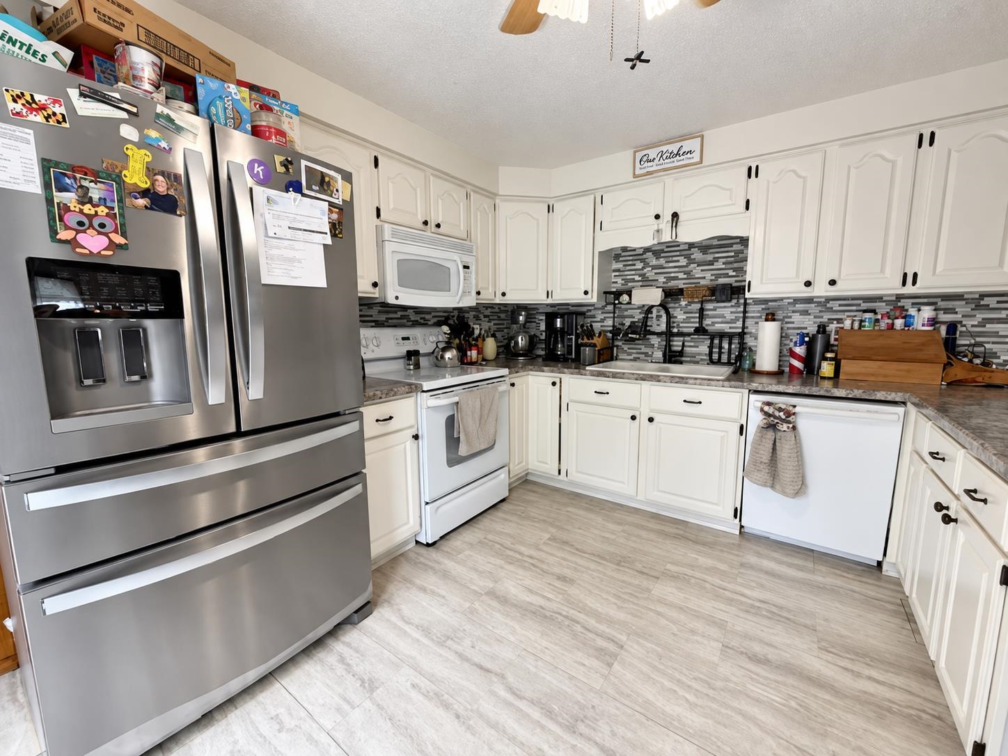 76 Wood Street Property Photo 3