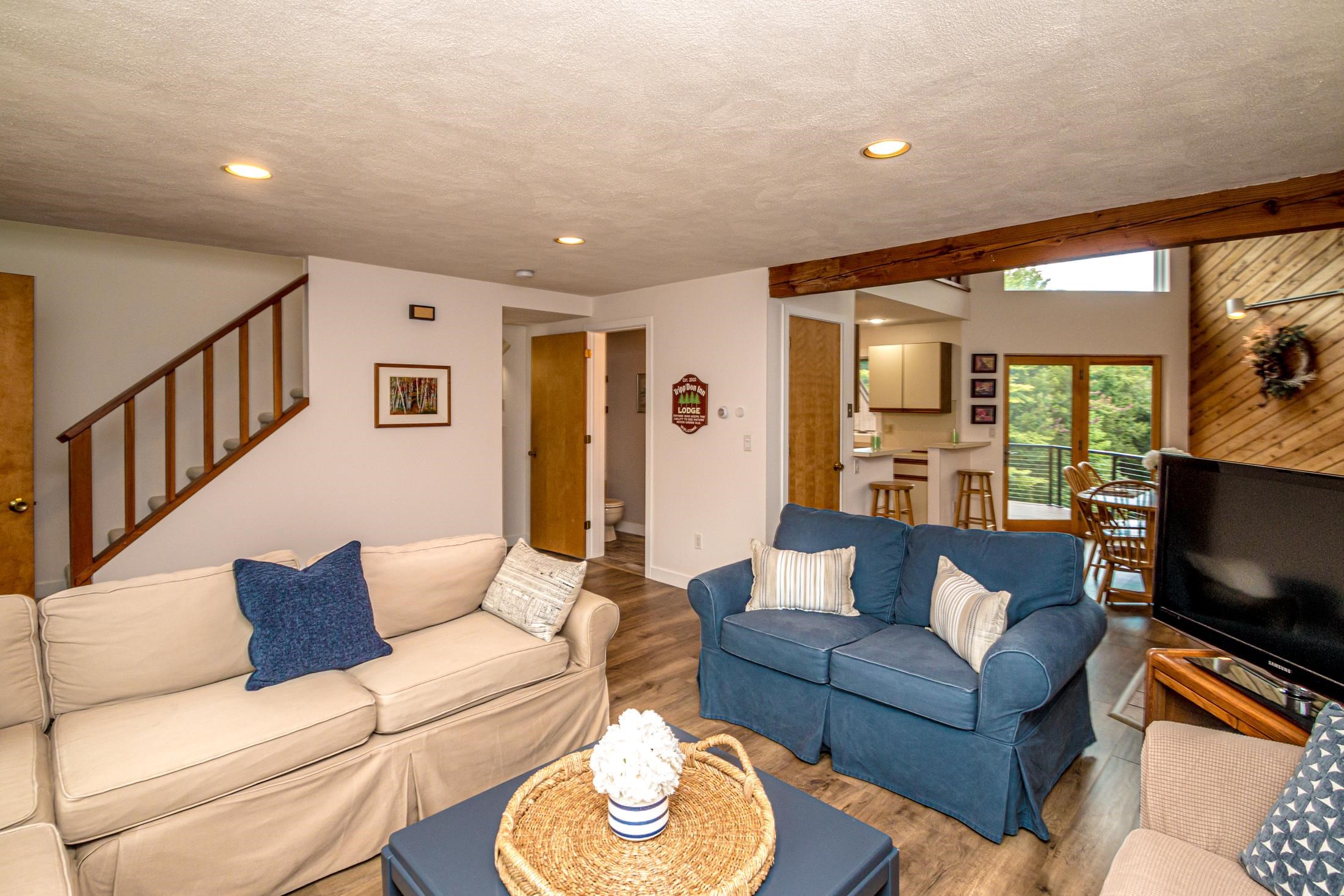 7 Top Notch Road Property Photo 4