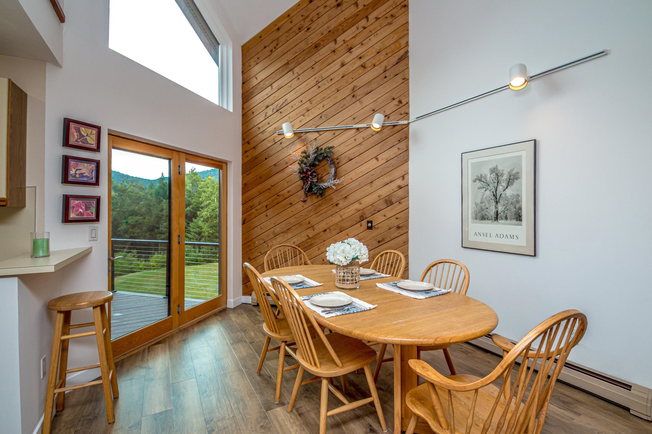 7 Top Notch Road Property Photo 12