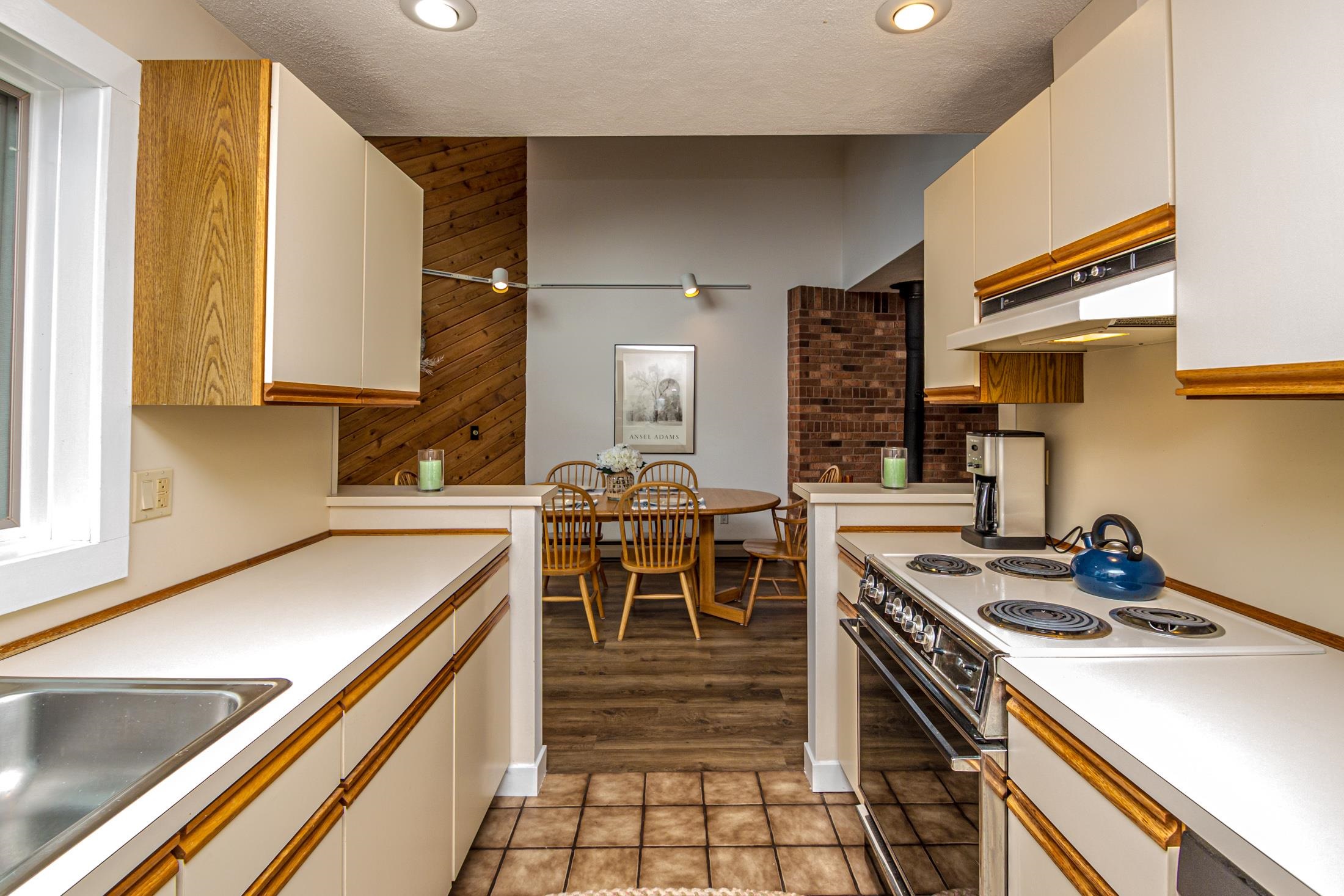 7 Top Notch Road Property Photo 17