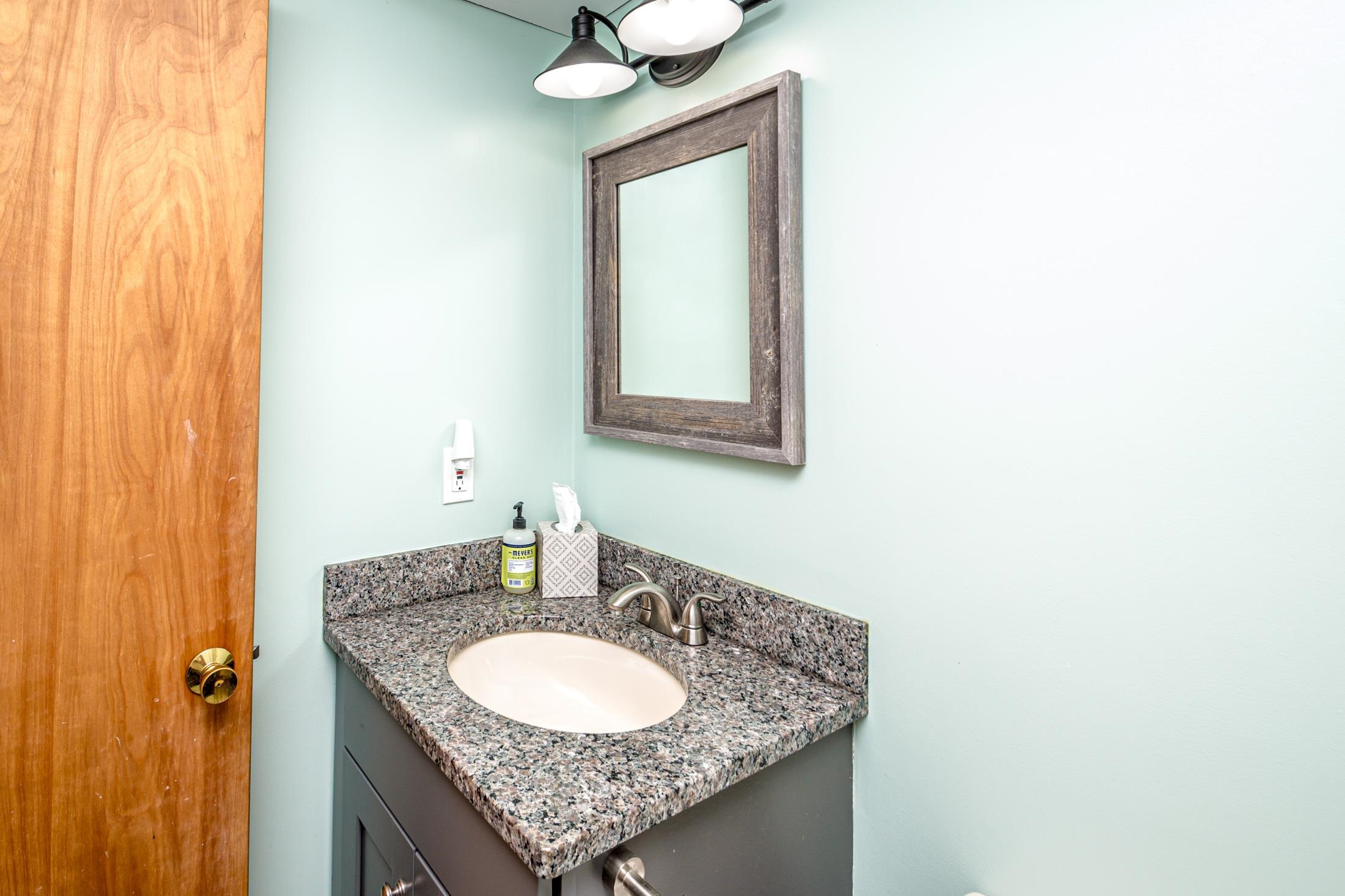 7 Top Notch Road Property Photo 29