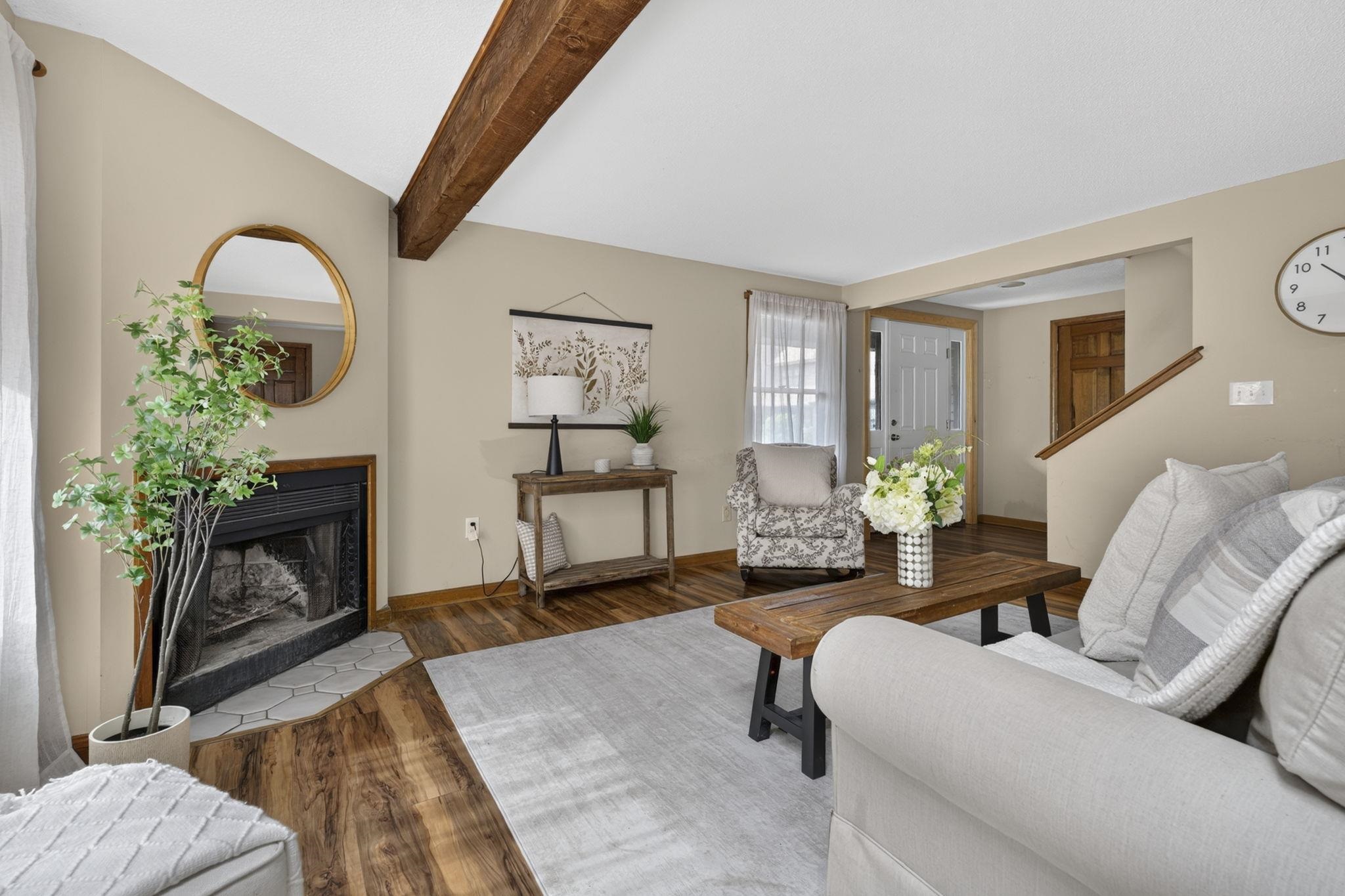 61 Stacey Circle Property Photo 7