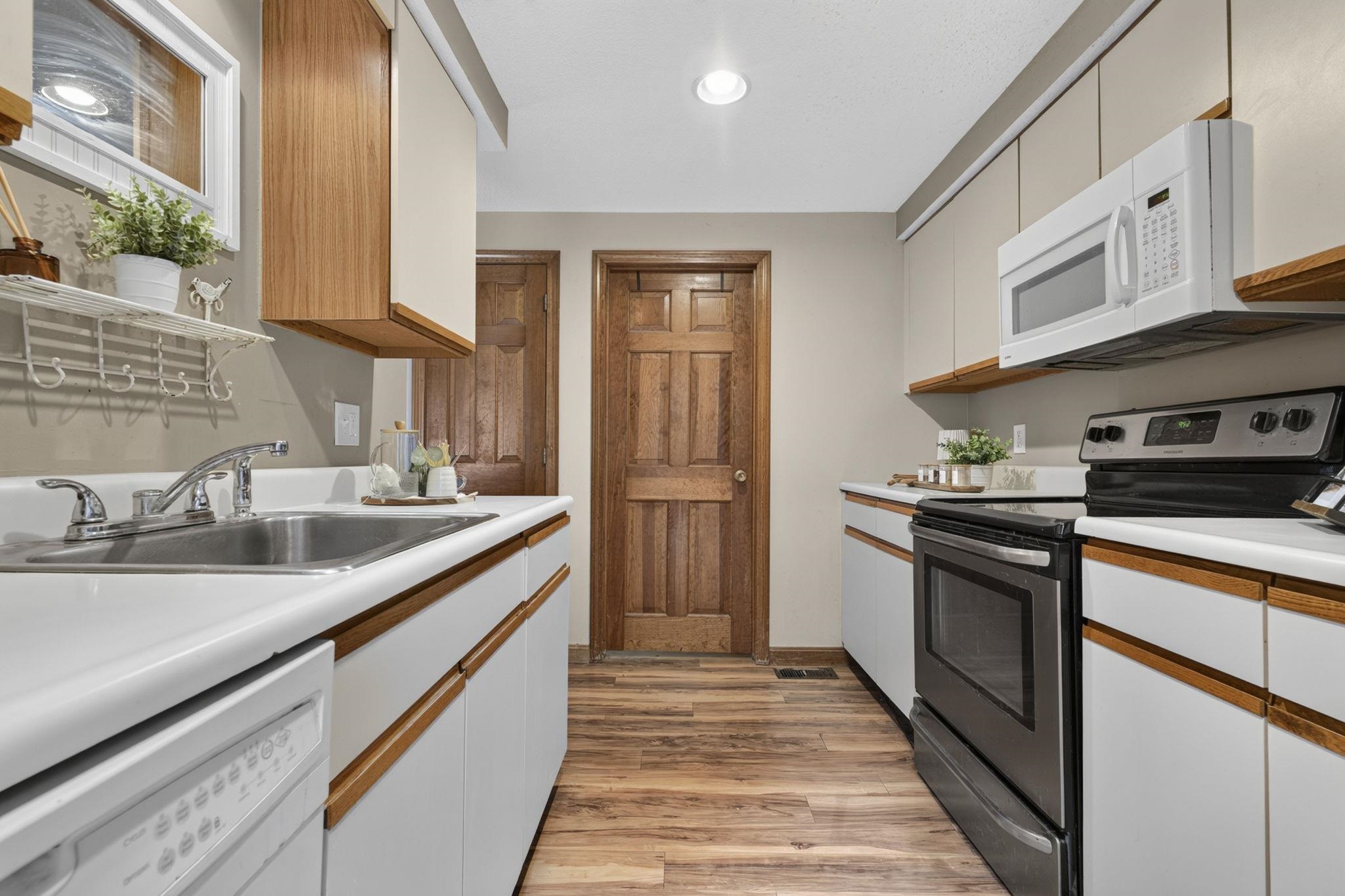 61 Stacey Circle Property Photo 13