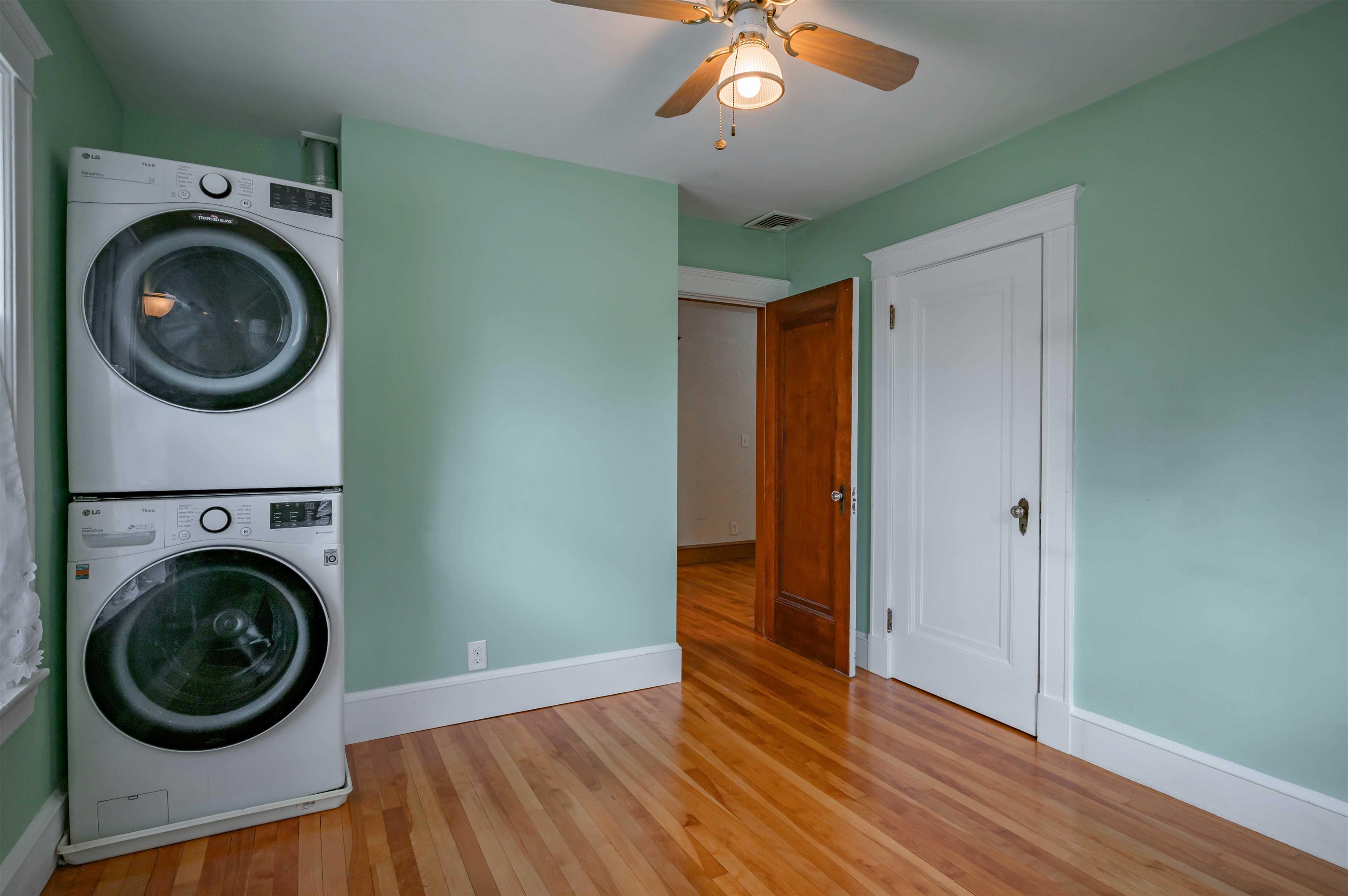 15 New Street Property Photo 32