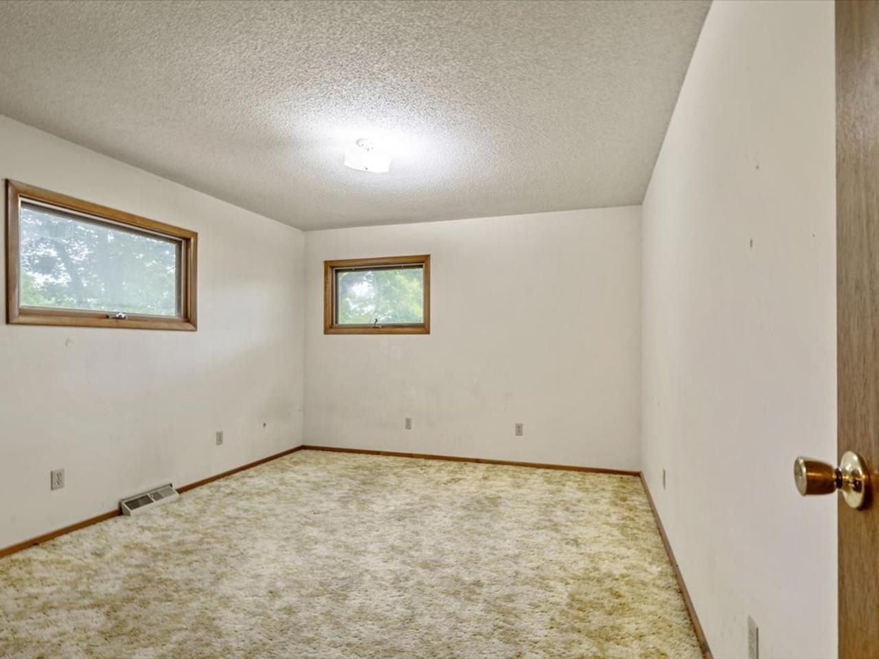 8 Patrick Street Property Photo 27