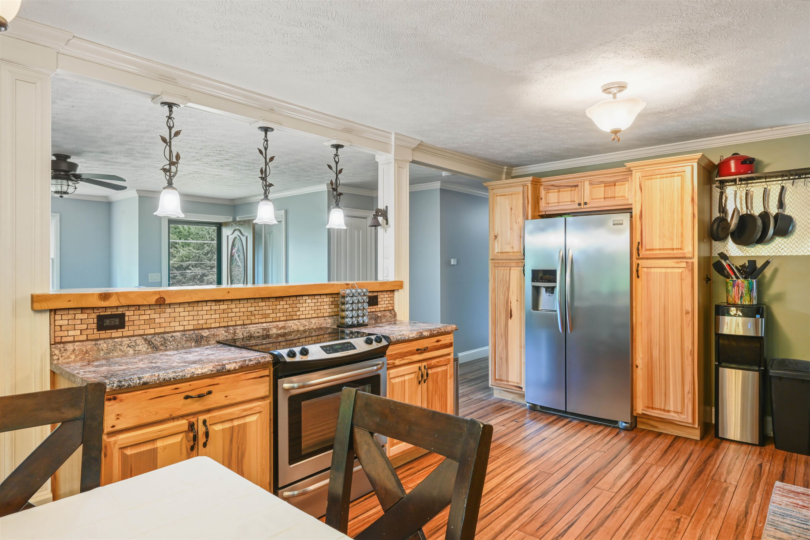 1190 Huntington Road Property Photo 6