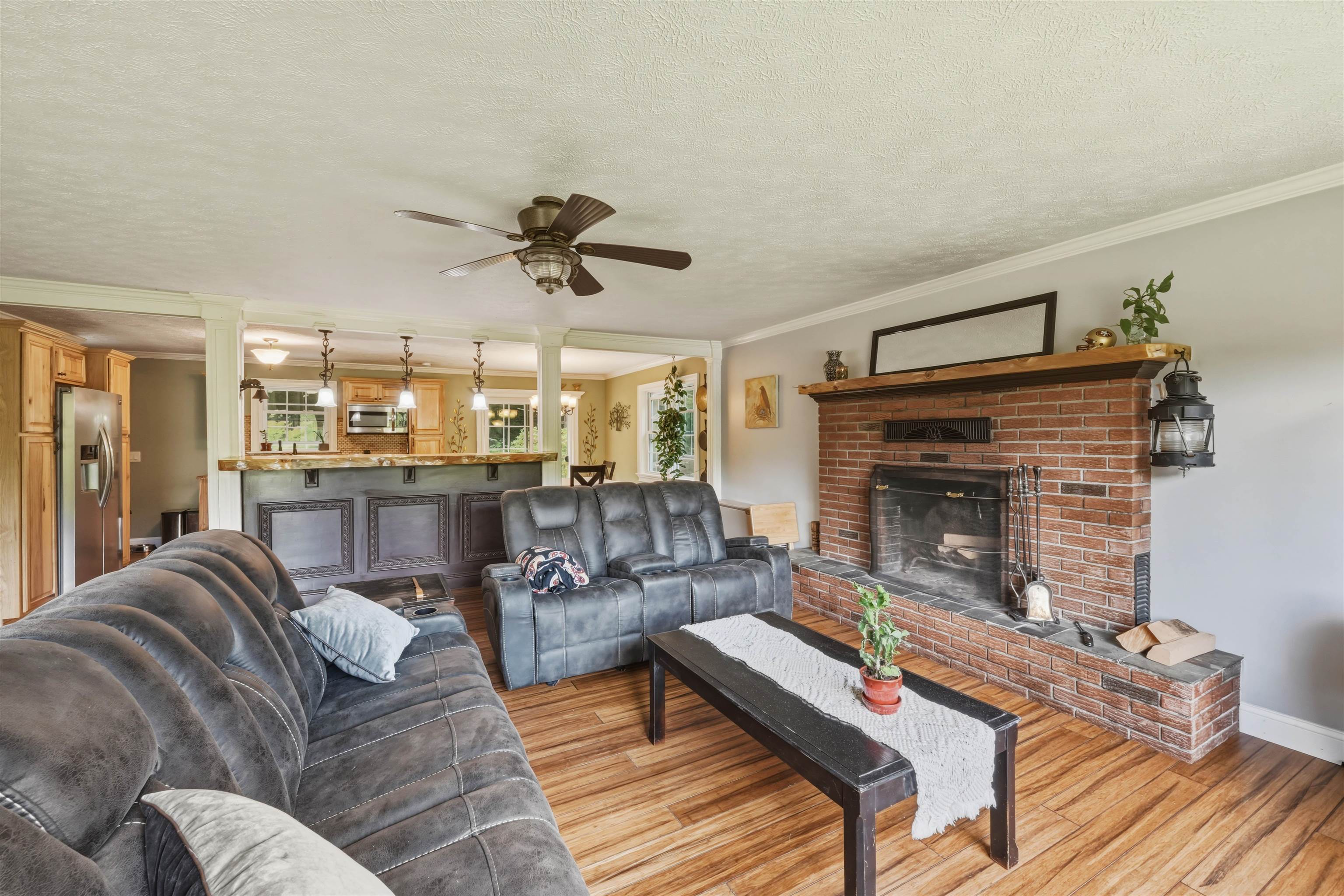 1190 Huntington Road Property Photo 9