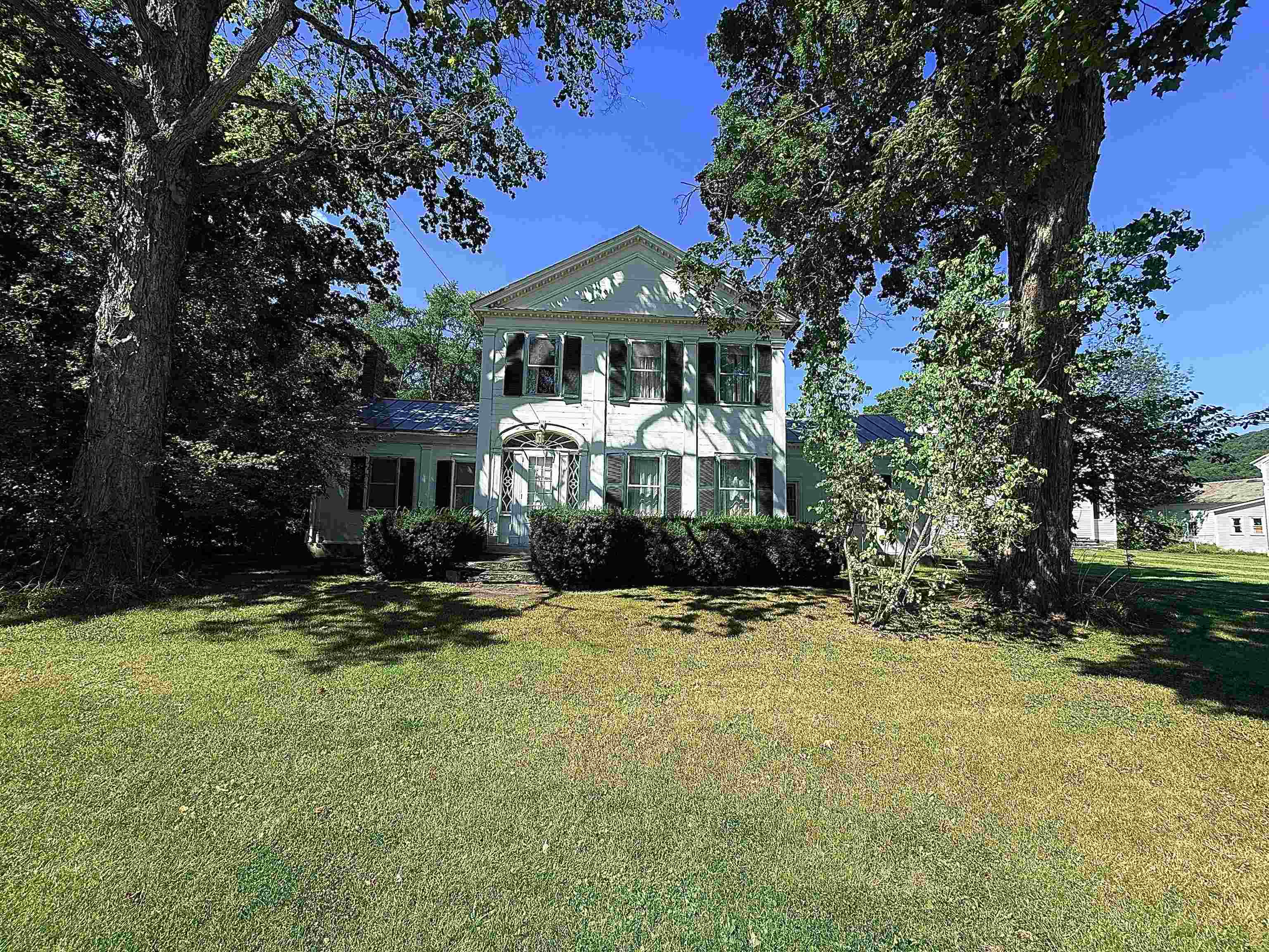 1441 East Main Street Property Photo 2
