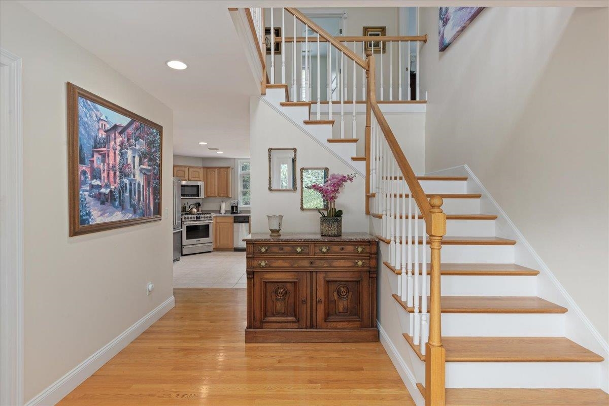 1049 Bridge Street Property Photo 6