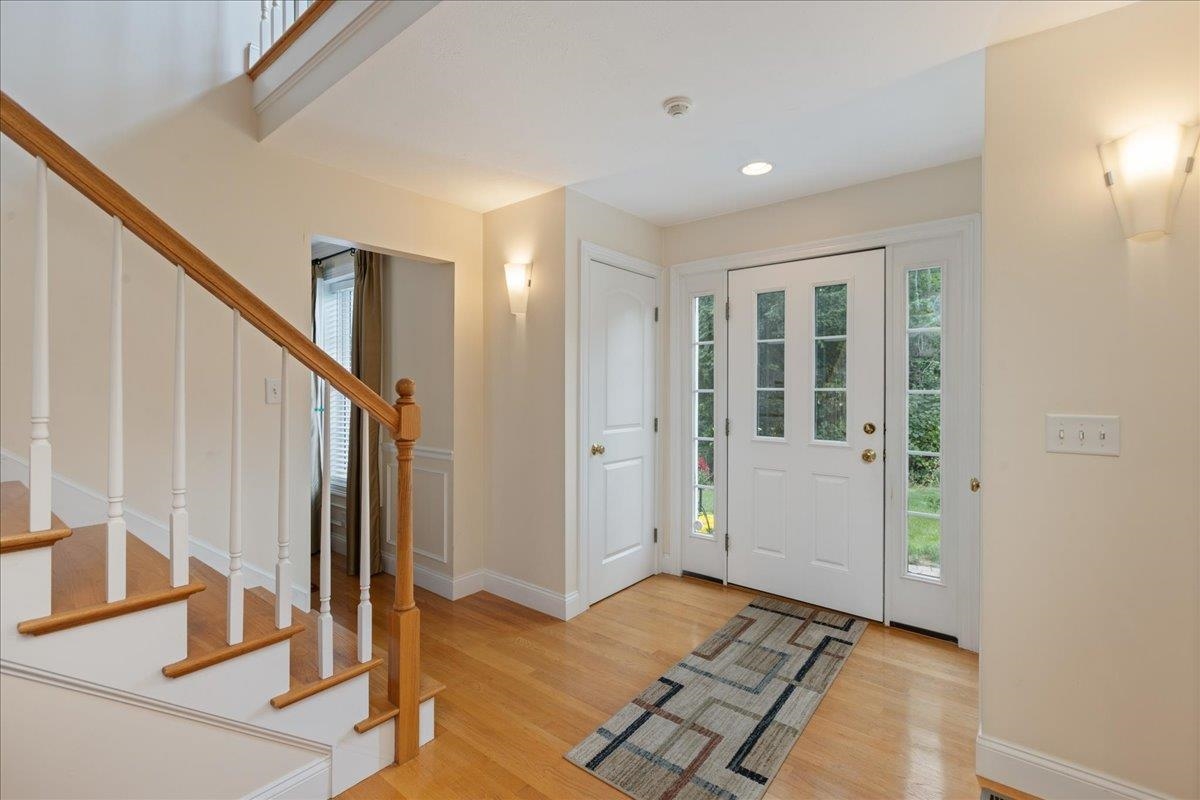 1049 Bridge Street Property Photo 7