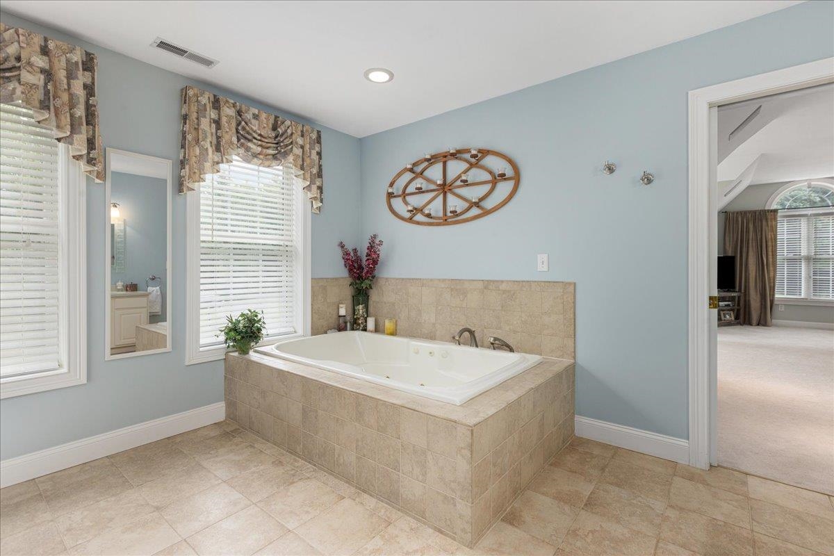 1049 Bridge Street Property Photo 30