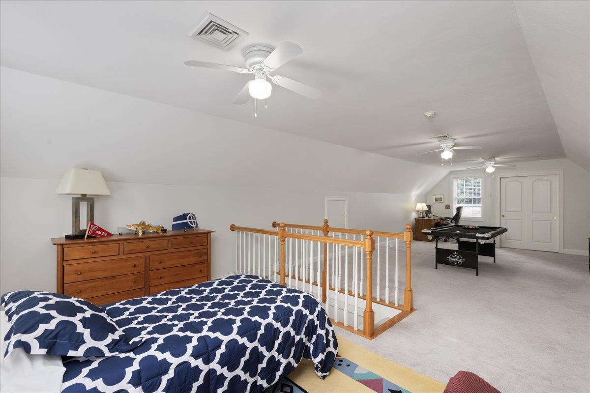 1049 Bridge Street Property Photo 39