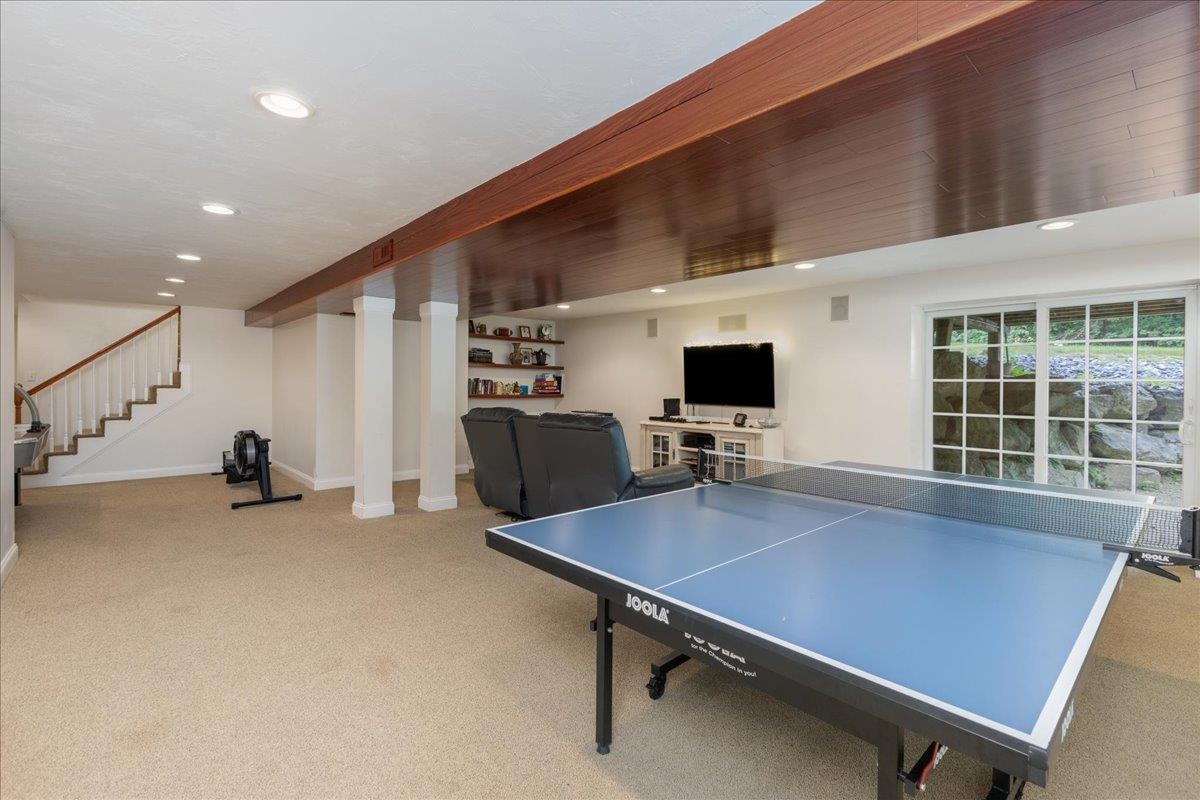 1049 Bridge Street Property Photo 41