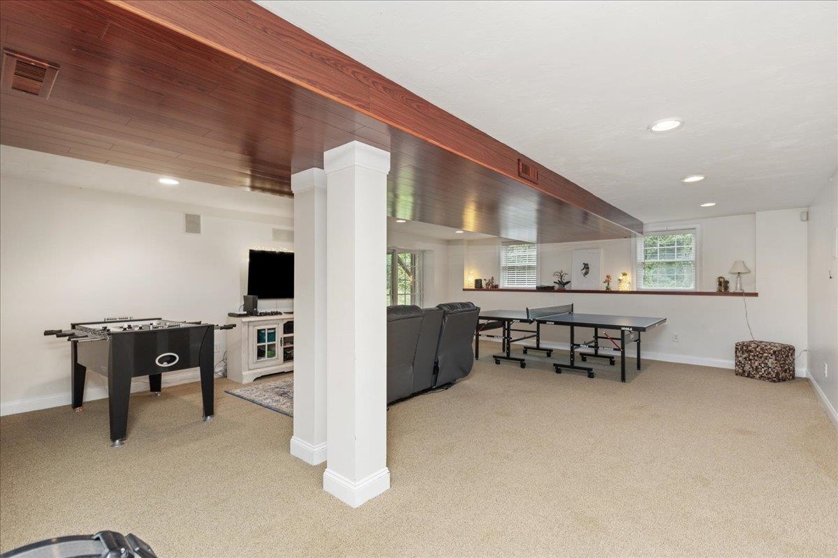 1049 Bridge Street Property Photo 42