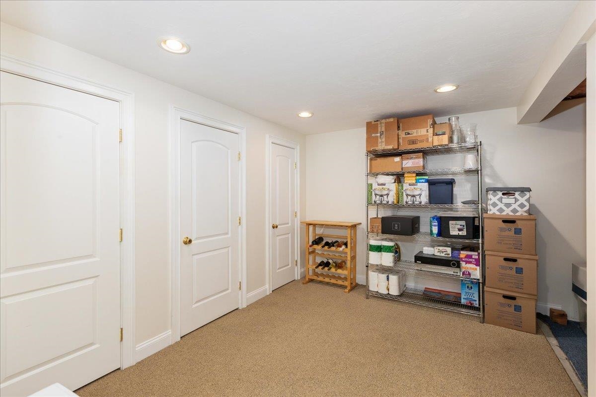 1049 Bridge Street Property Photo 45