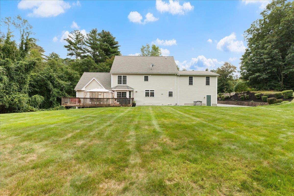 1049 Bridge Street Property Photo 50